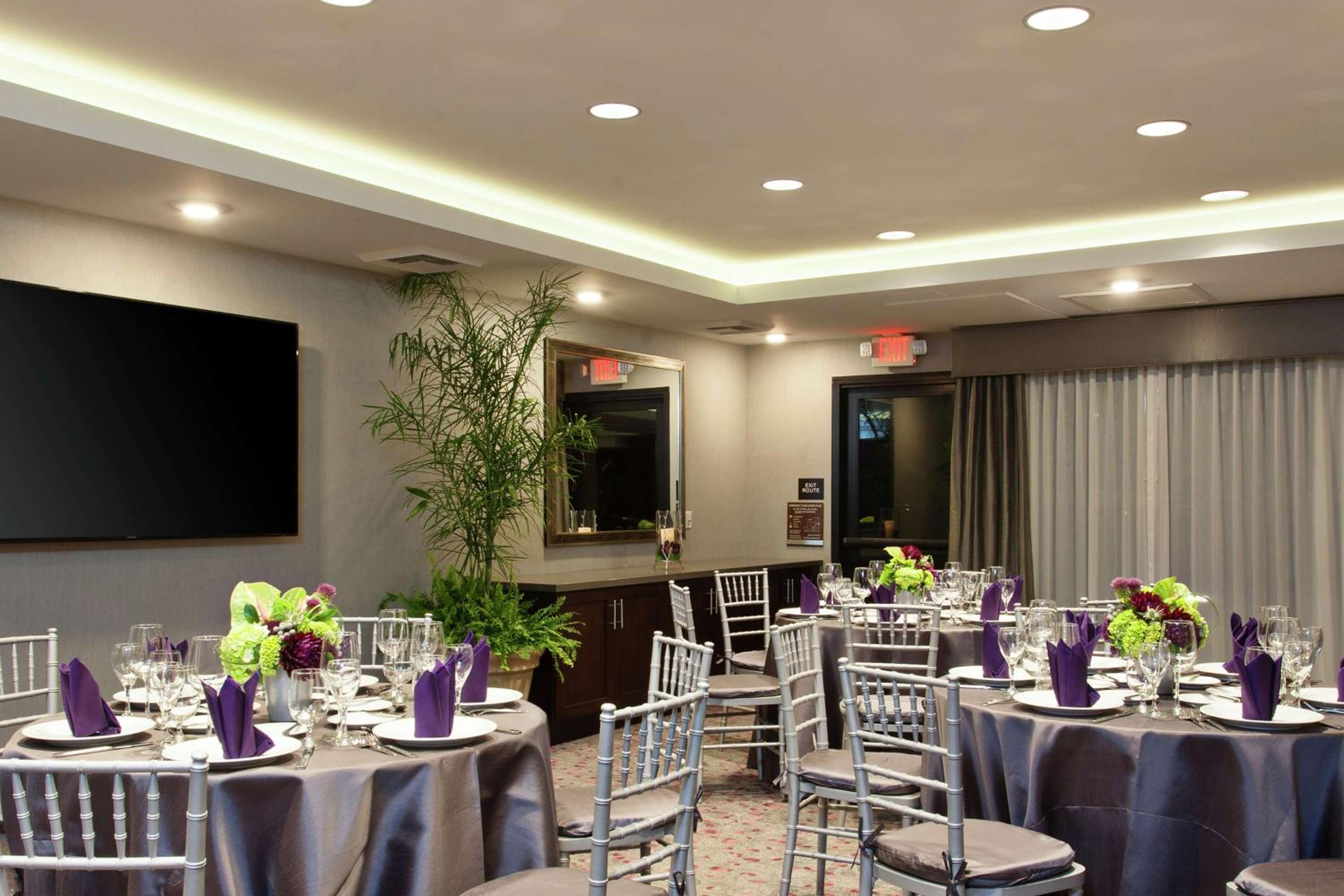 Orange County/Anaheim Vacations - Hilton Garden Inn Irvine/Orange County Airport - Property Image 26