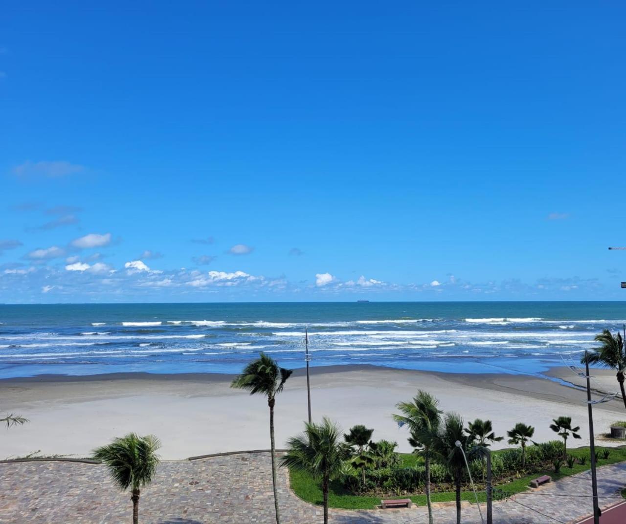 PRAIA GRANDE apto 104 Paineiras
