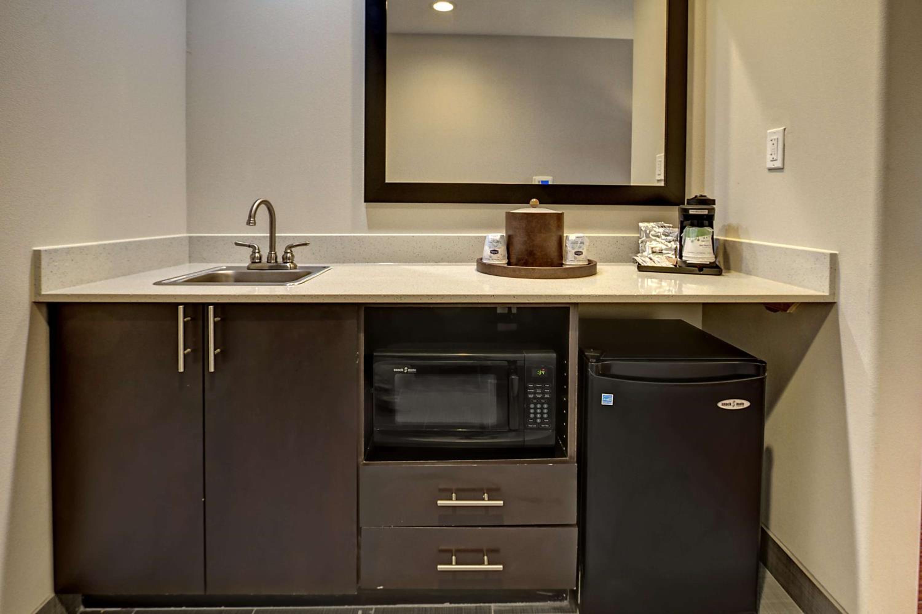 Hampton Inn and Suites Ada