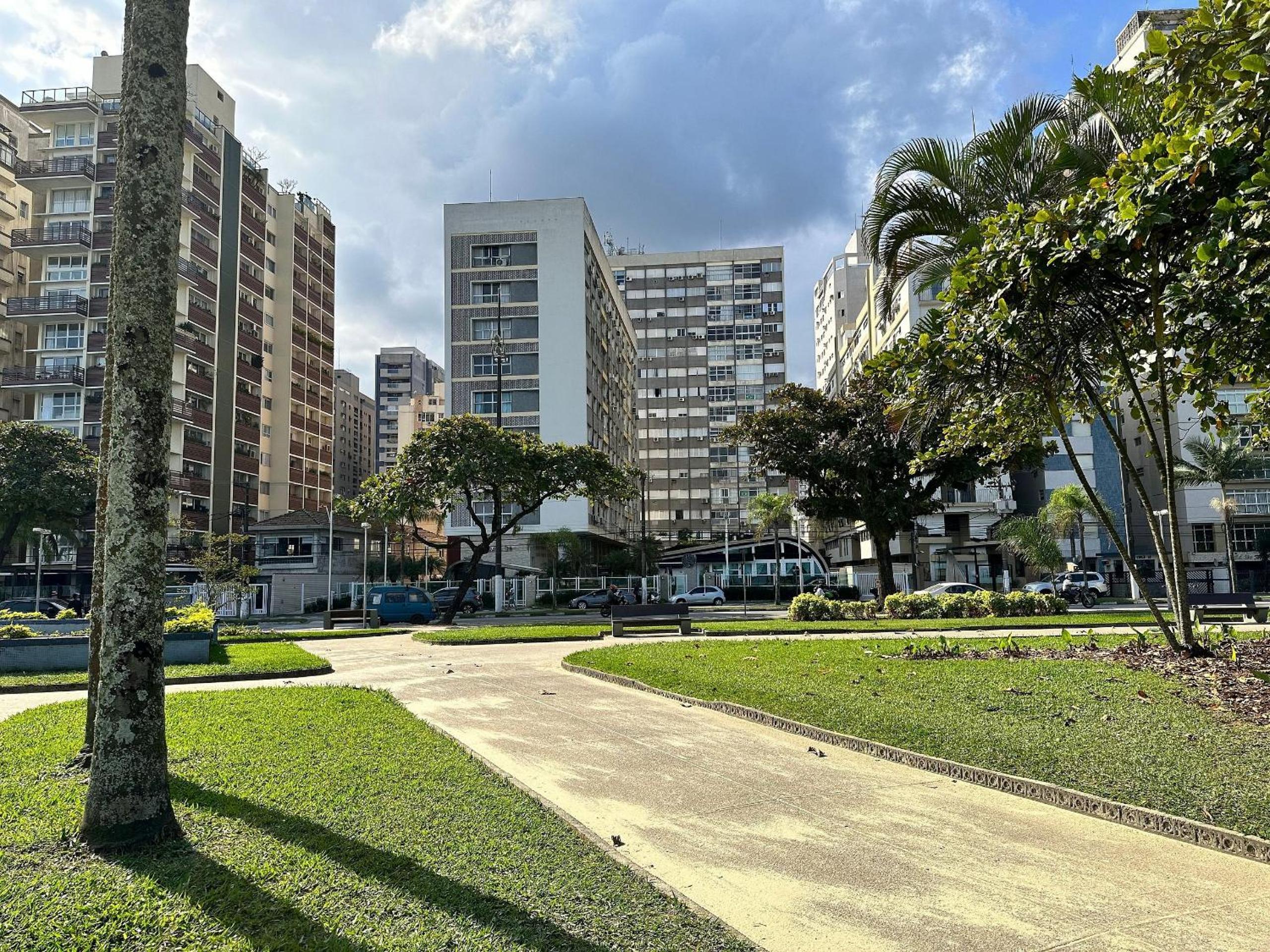 Frente Mar! 3 quartos e 2 vagas