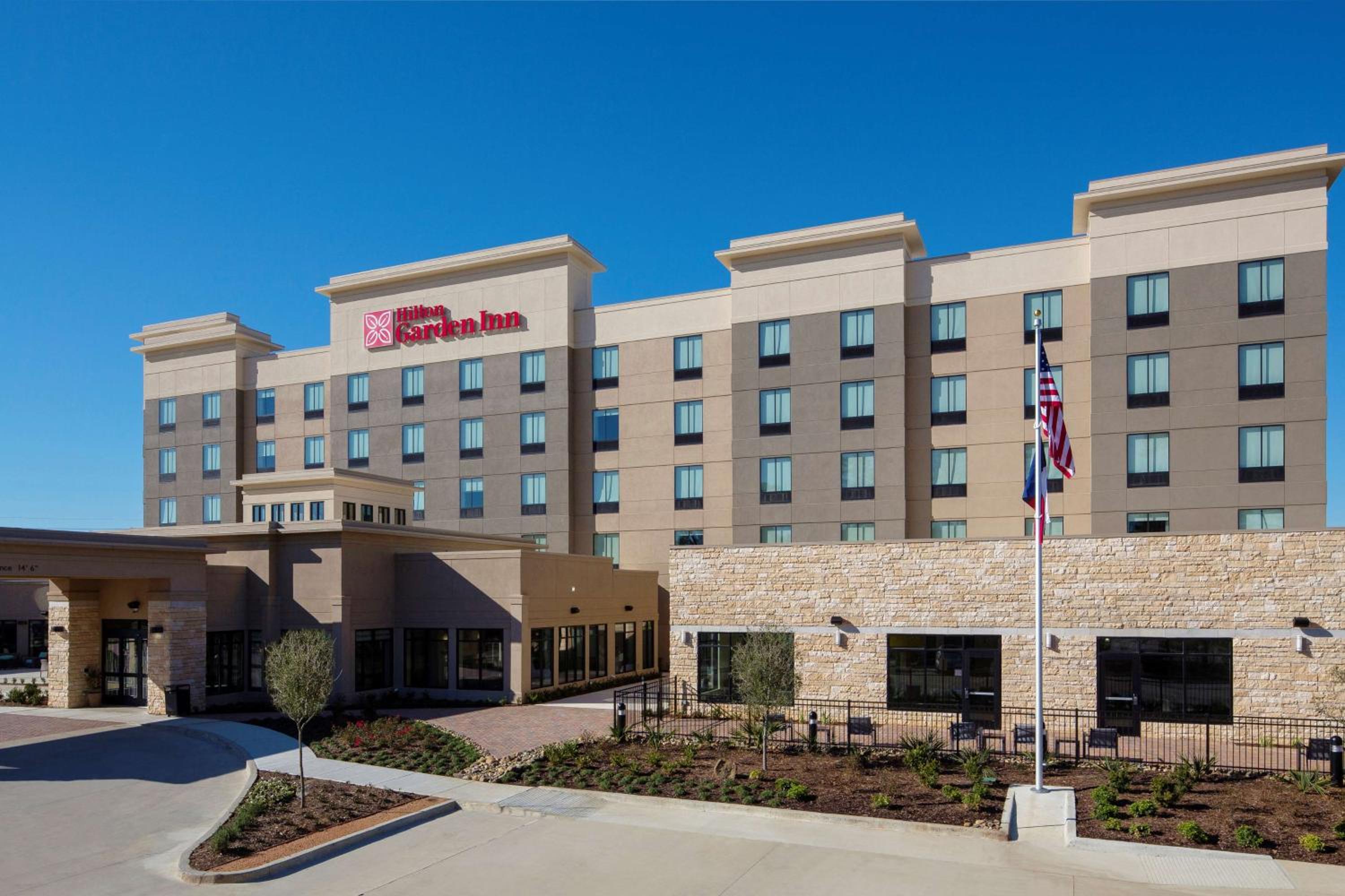 Longview Vacations - Longview Hilton Garden Inn - Property Image 51