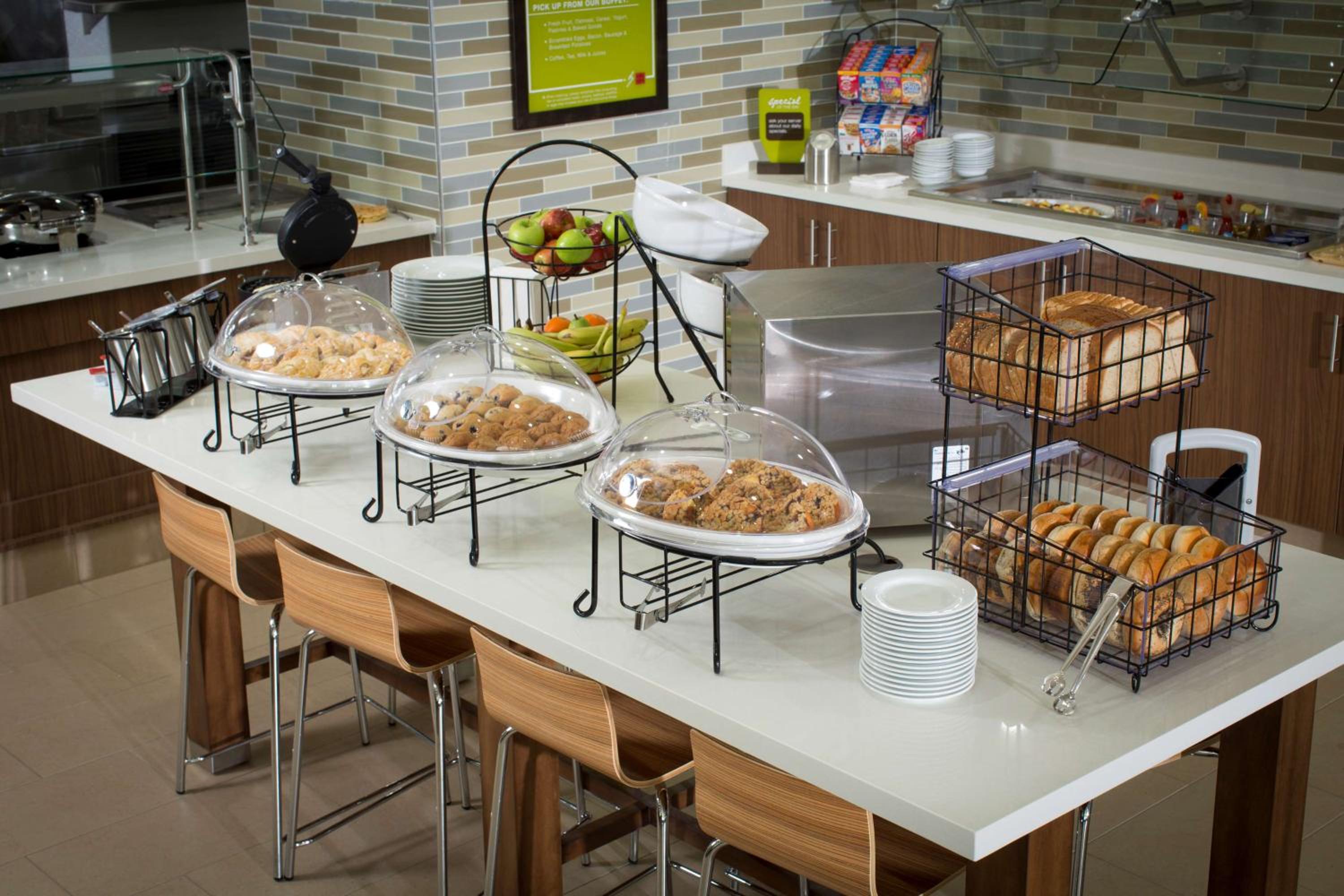 Longview Vacations - Longview Hilton Garden Inn - Property Image 10