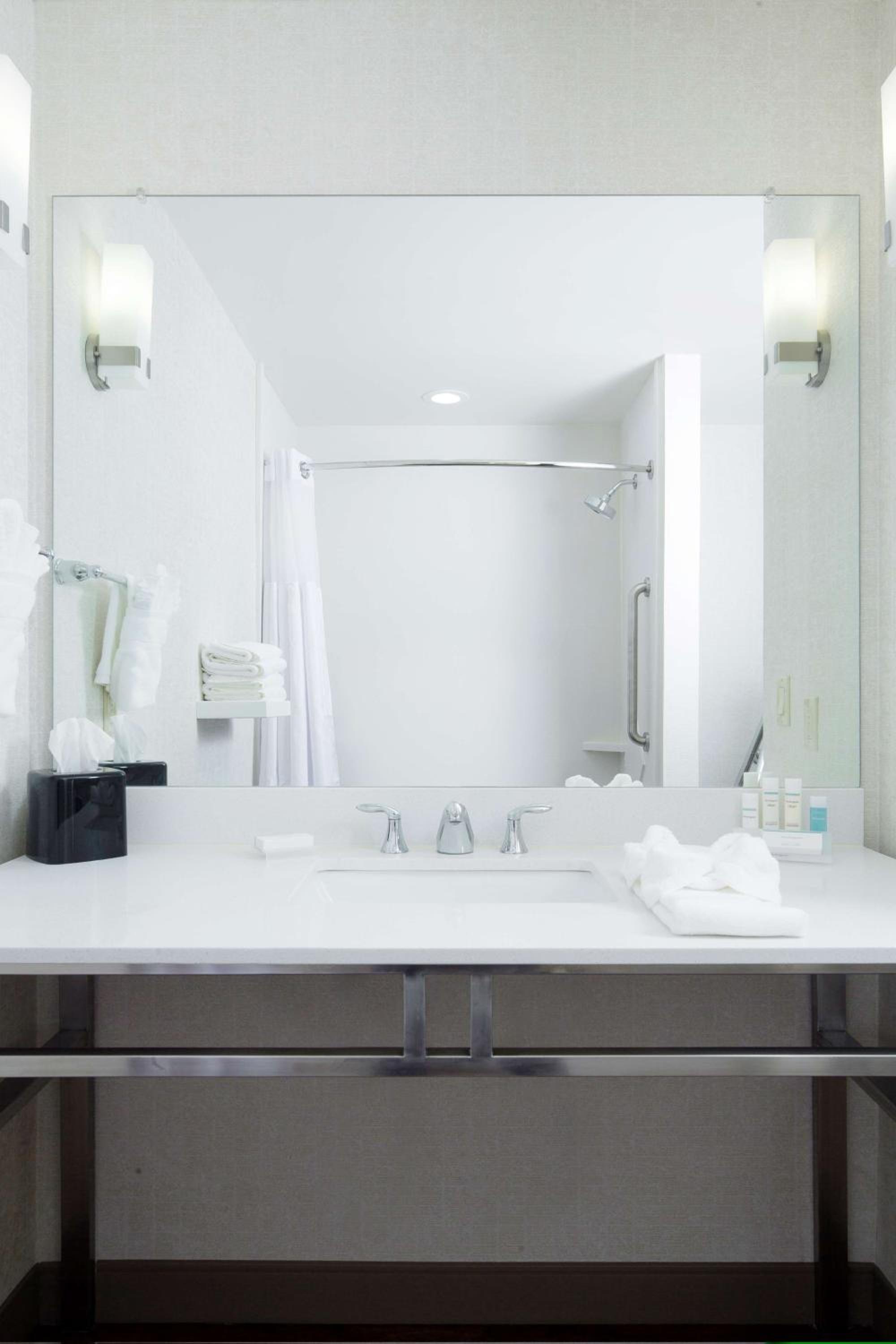 Longview Vacations - Longview Hilton Garden Inn - Property Image 39