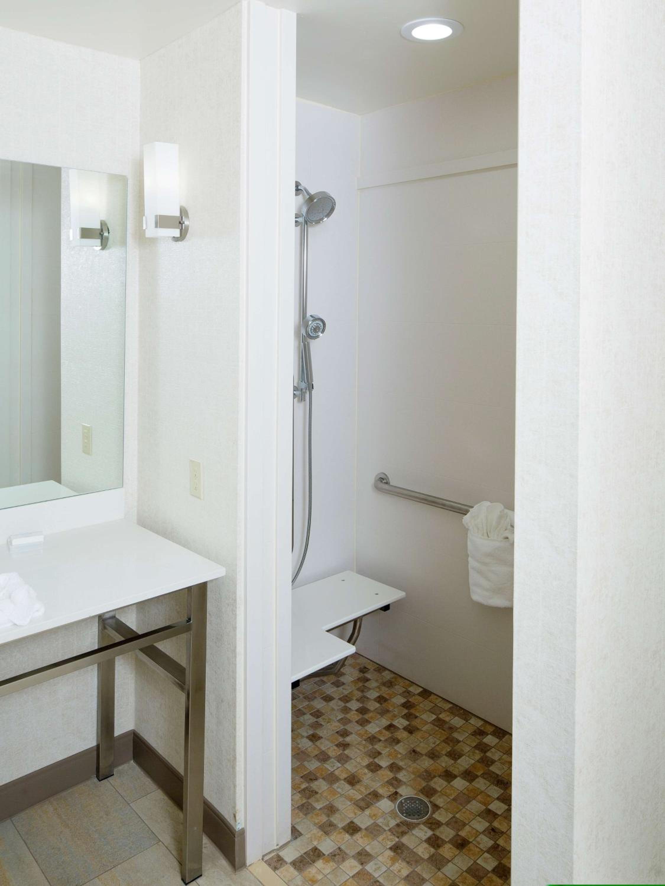 Longview Vacations - Longview Hilton Garden Inn - Property Image 70