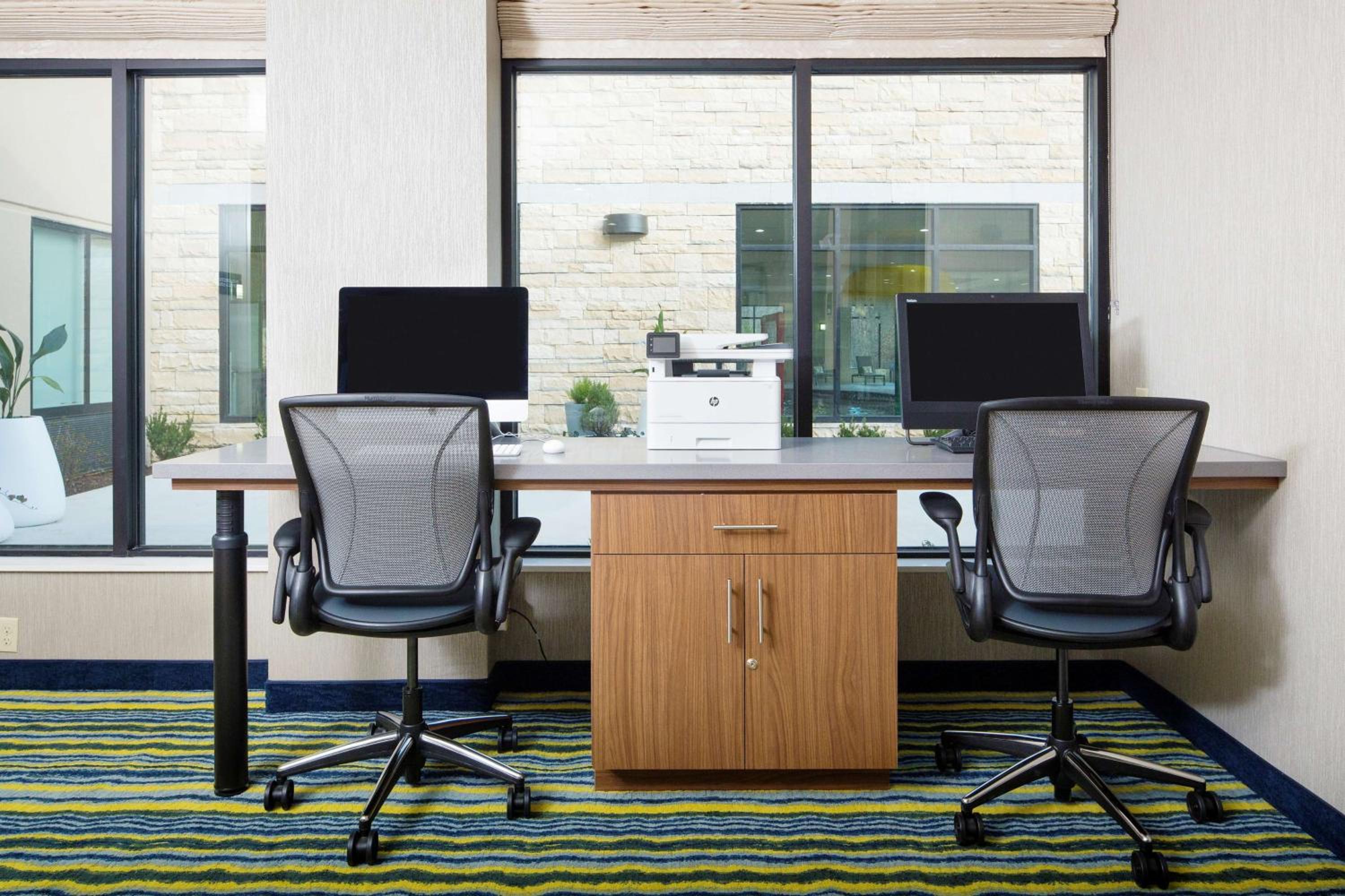 Longview Vacations - Longview Hilton Garden Inn - Property Image 20