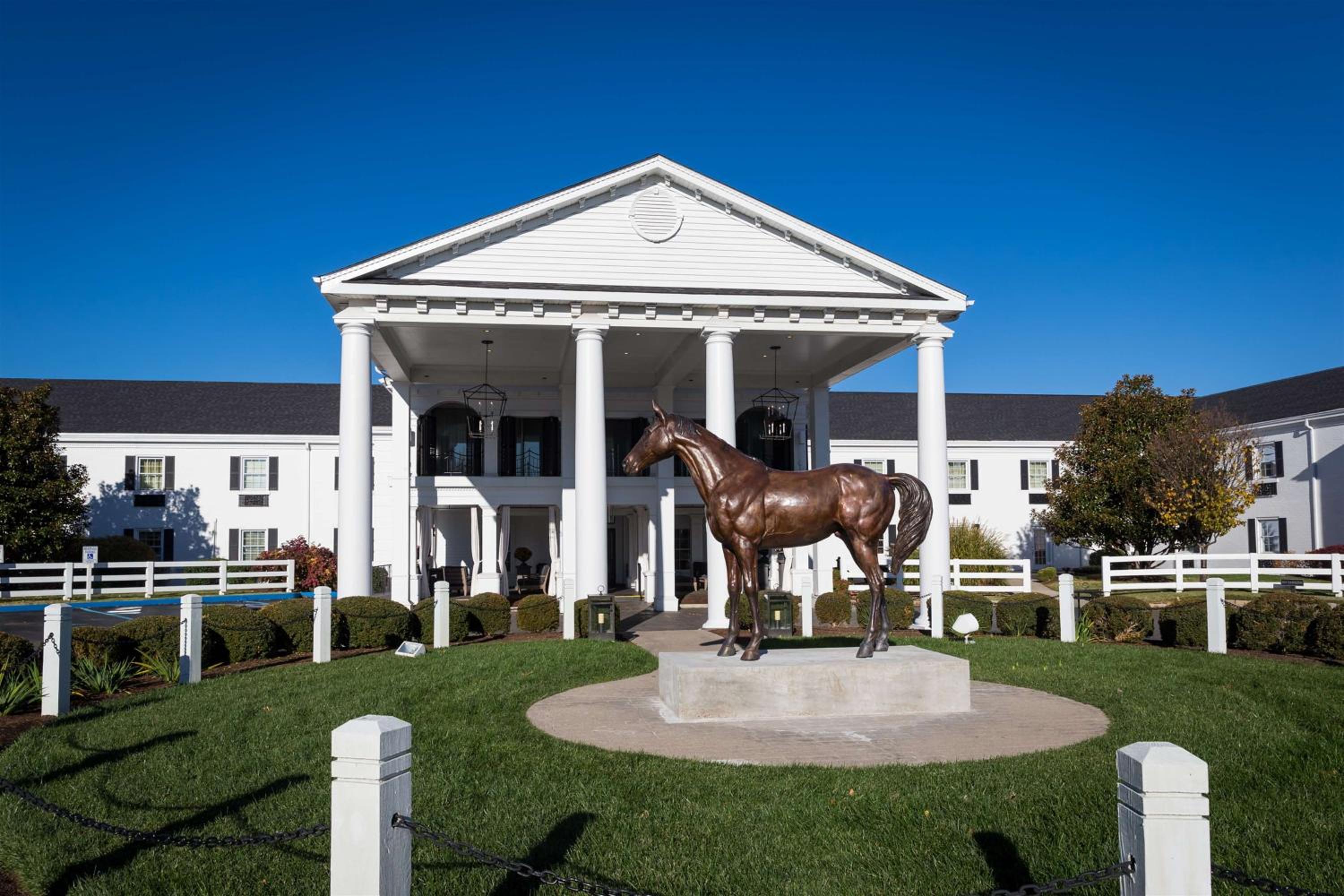 Lexington Vacations - The Campbell House Lexington, Curio Collection by Hilton - Property Image 43