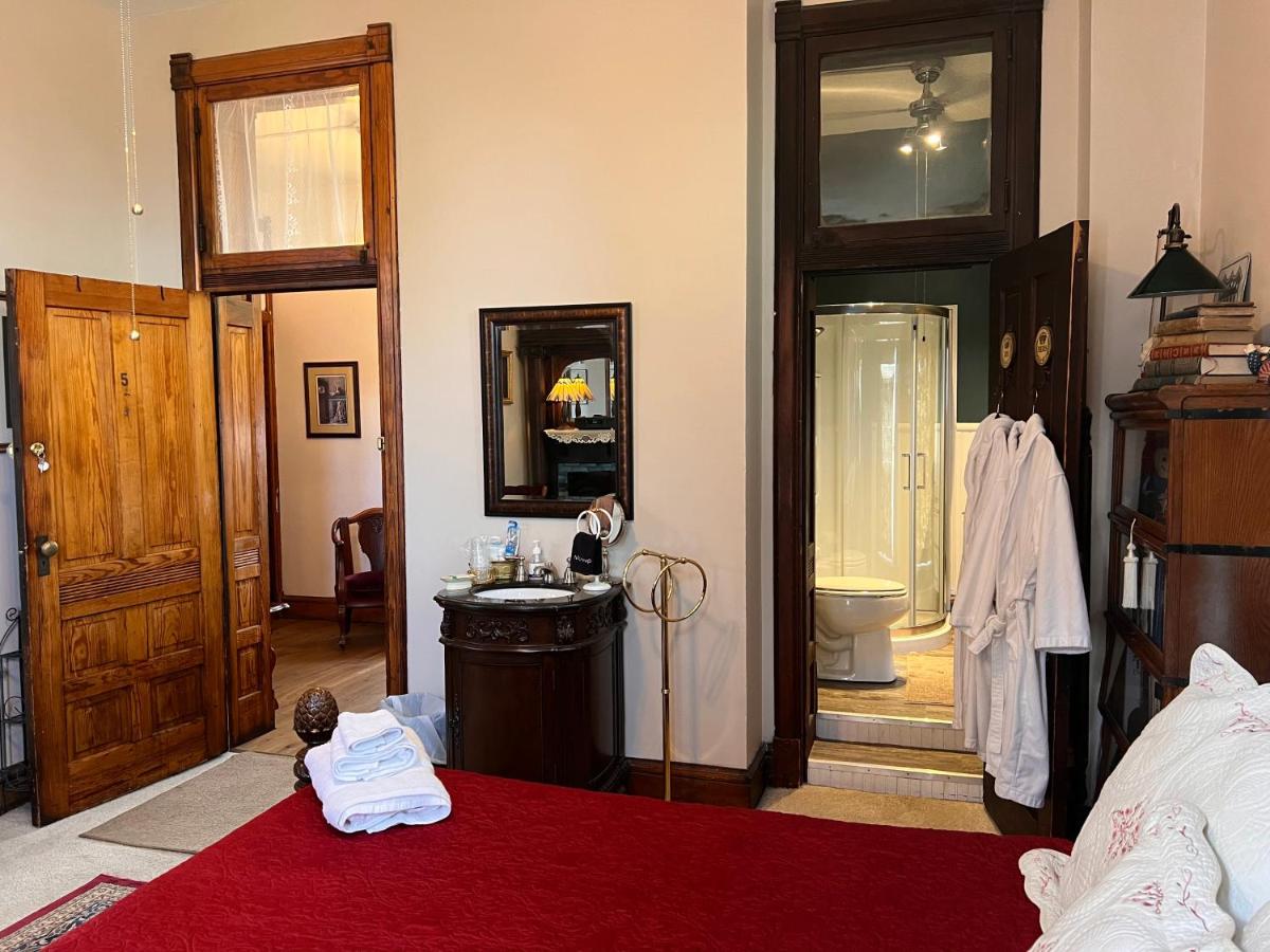 Mansion on The Mile B&B