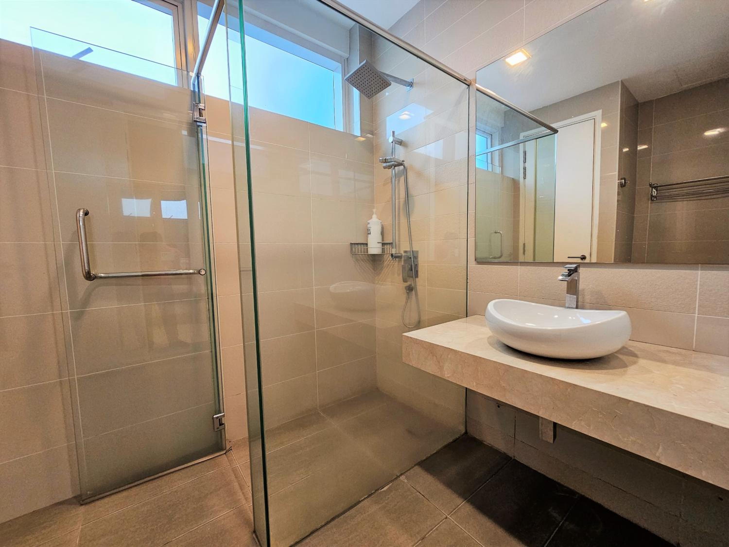 KLCC Binjai 8 Premium Soho Apartment by Sarah's Lodge