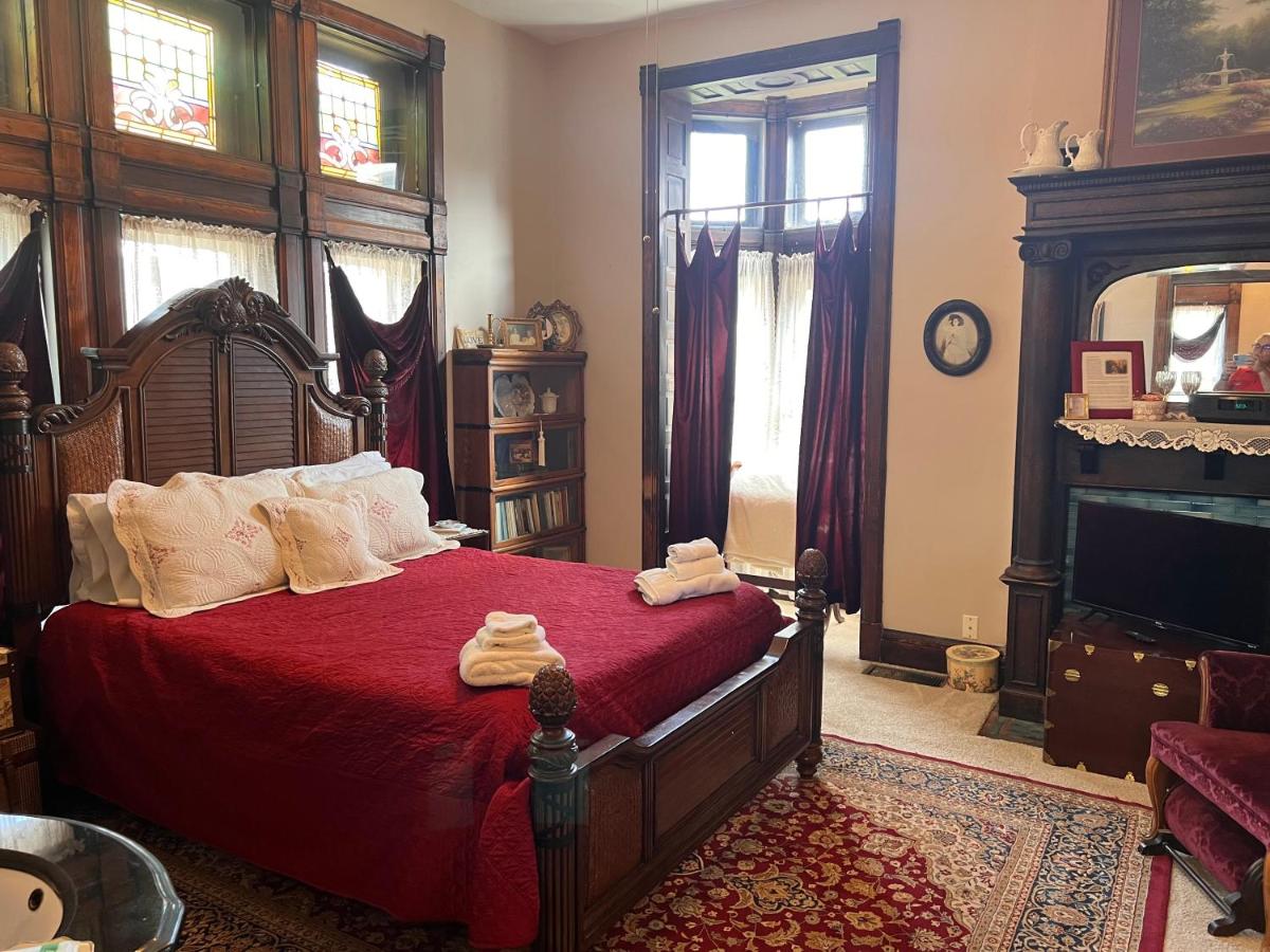 Mansion on The Mile B&B