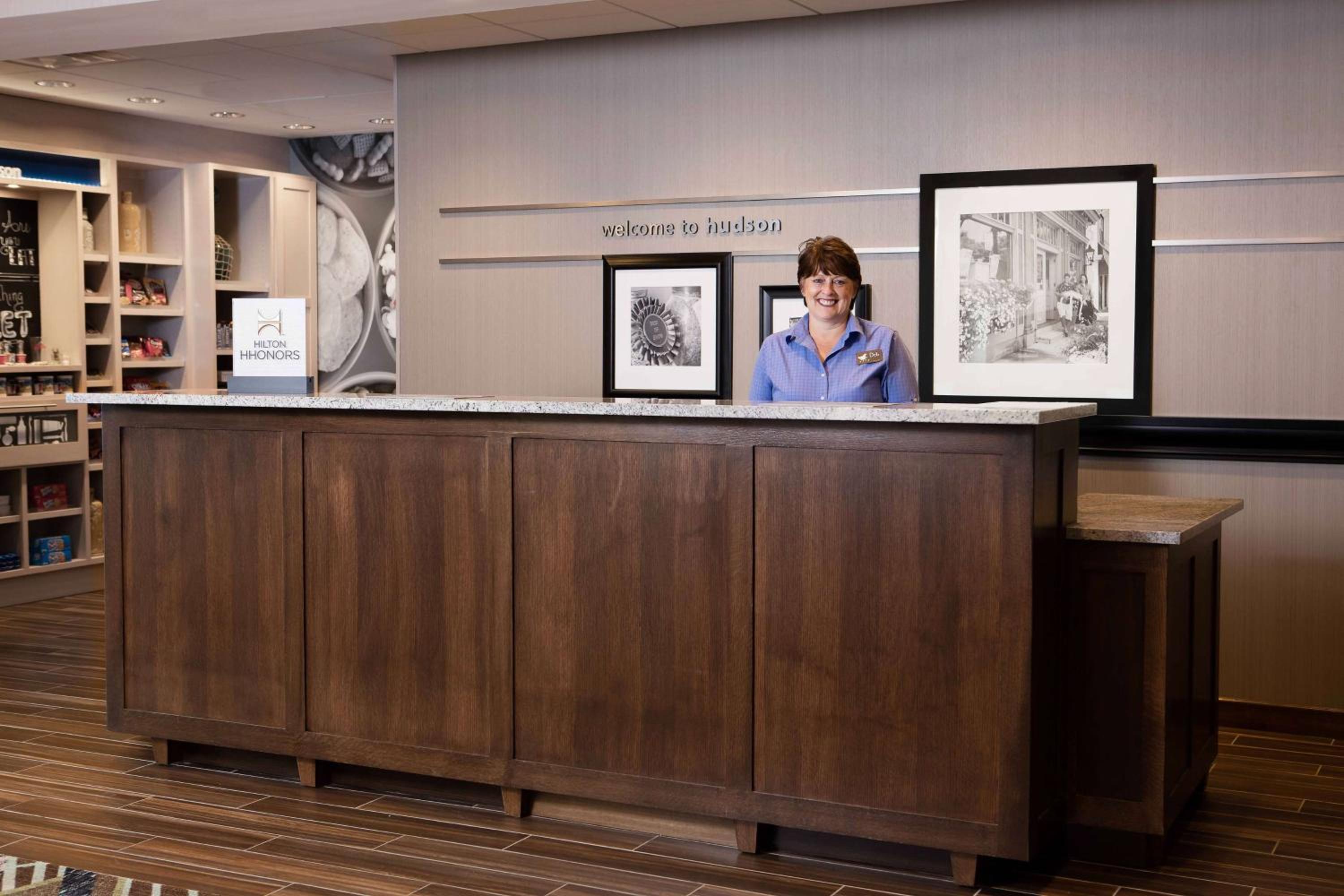Minneapolis / St Paul Vacations - Hampton Inn  Suites-Hudson Wisconsin - Property Image 2