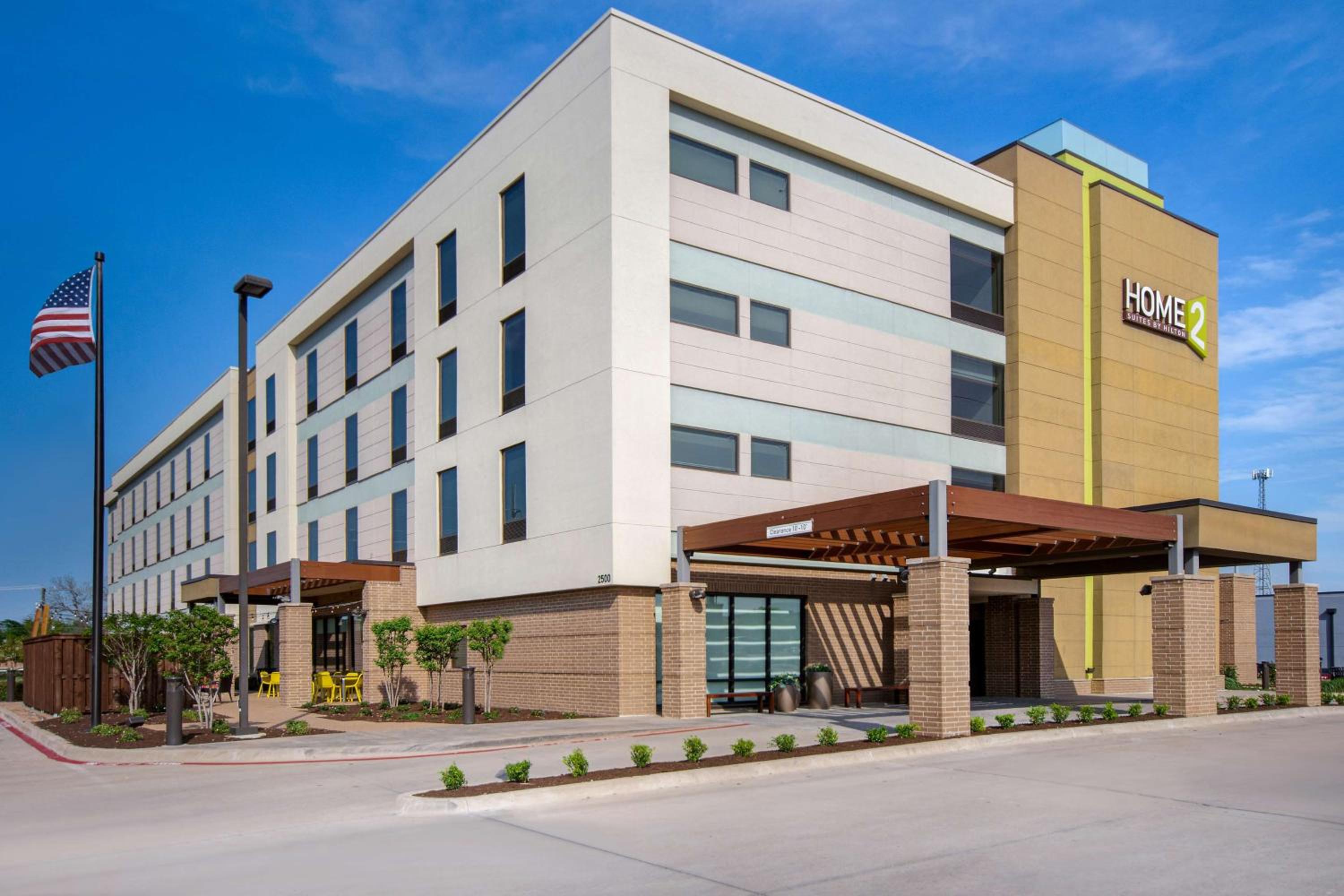 Hotel Home2 Suites By Hilton Waco - Image 1