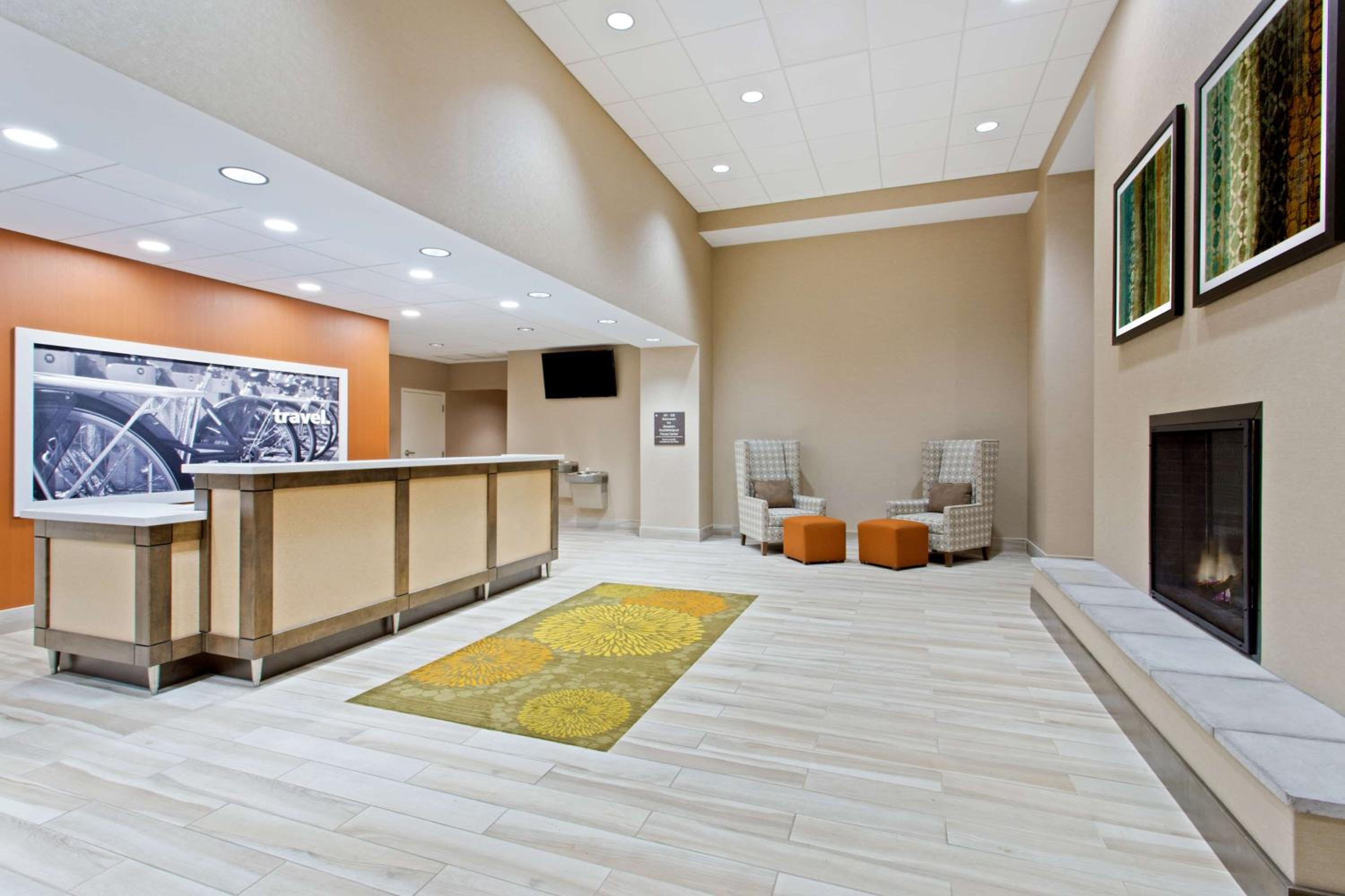 Sault Ste Marie Vacations - Hampton Inn Sault Ste Marie, MI - Property Image 3