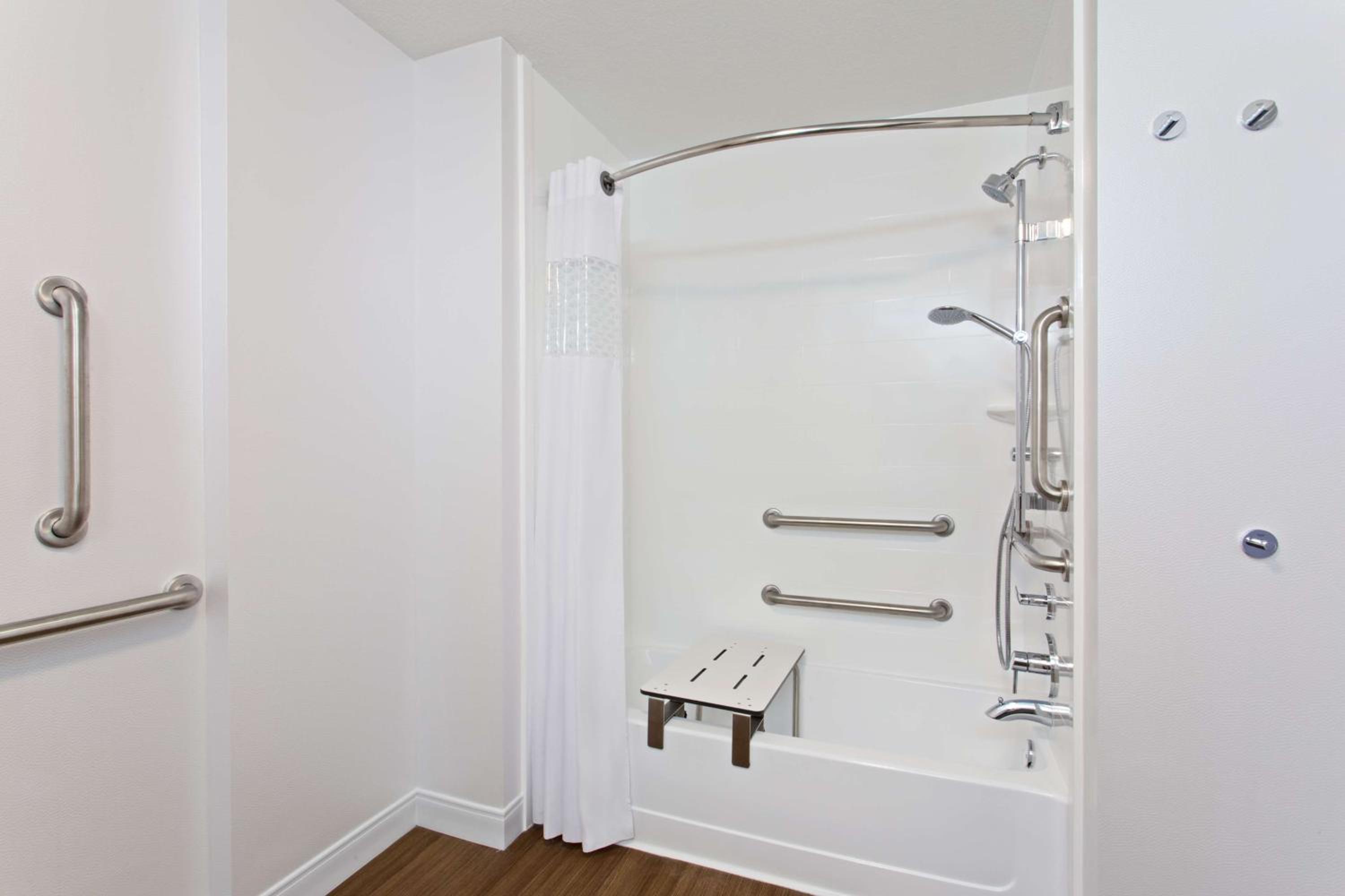 Hampton Inn Sault Ste Marie, MI - Property Image 13
