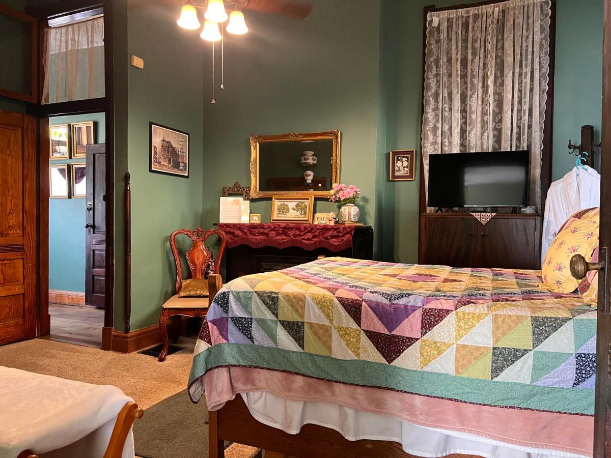 Mansion on The Mile B&B