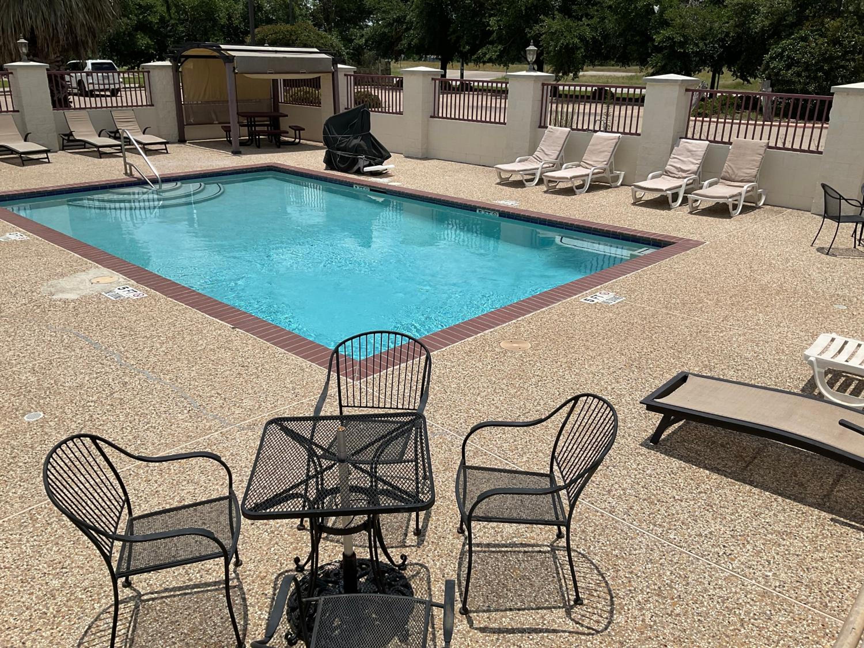 Budget Host Inn and Suites Cameron