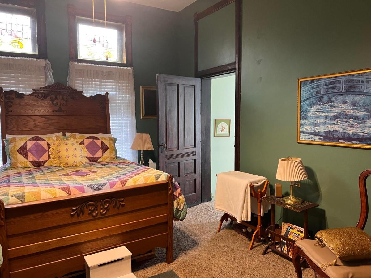 Mansion on The Mile B&B