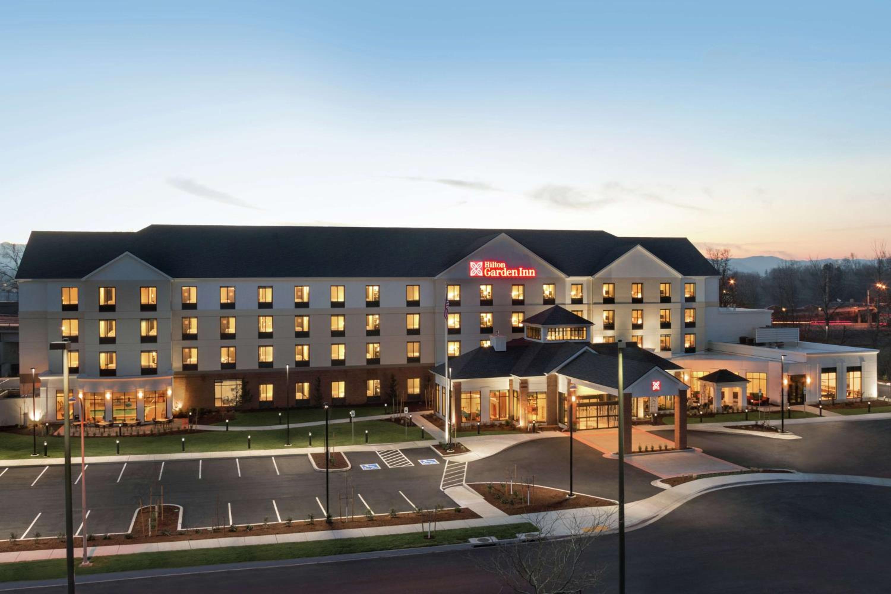Medford Vacations - Hilton Garden Inn Medford - Property Image 32
