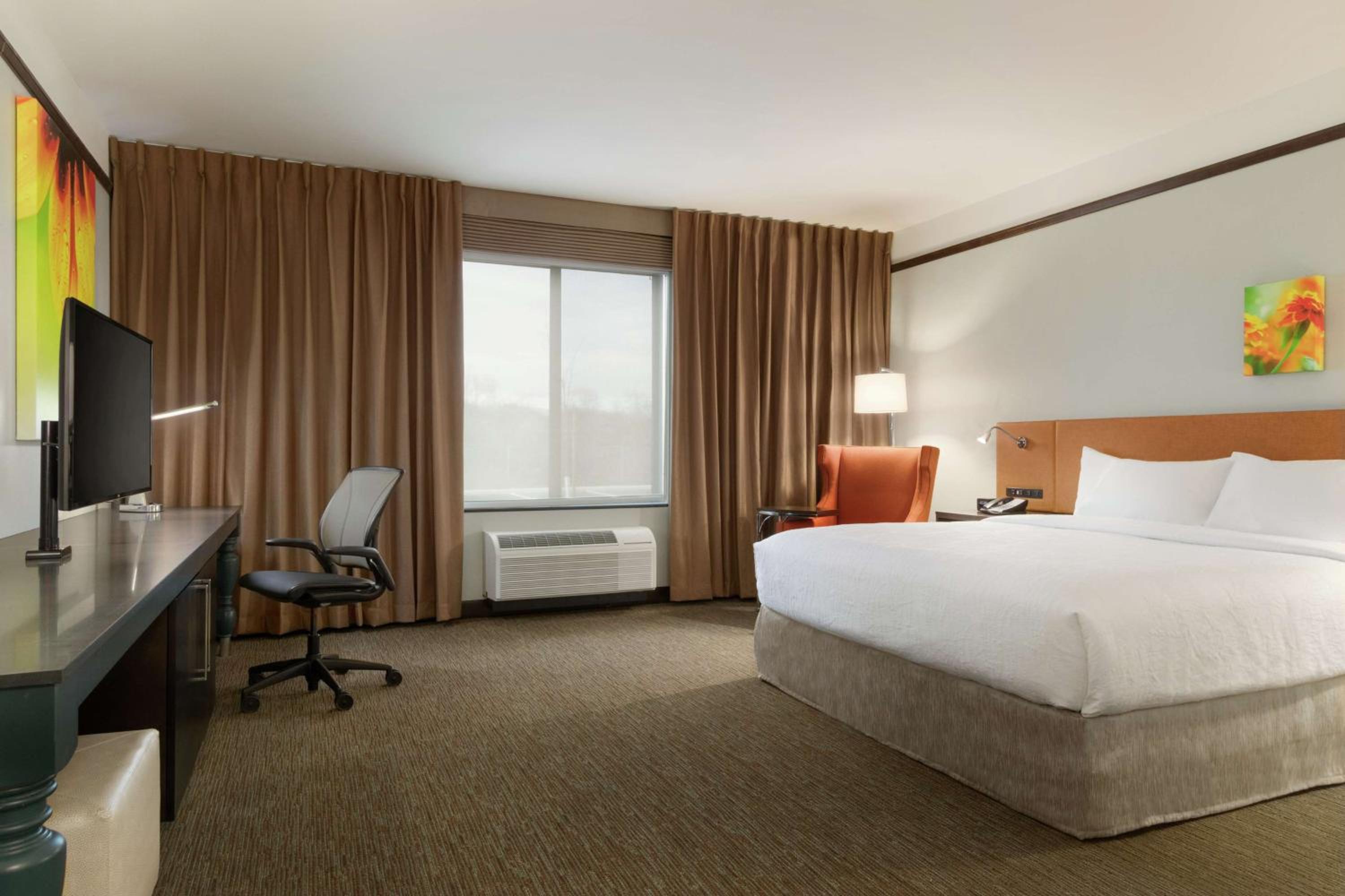 Medford Vacations - Hilton Garden Inn Medford - Property Image 3
