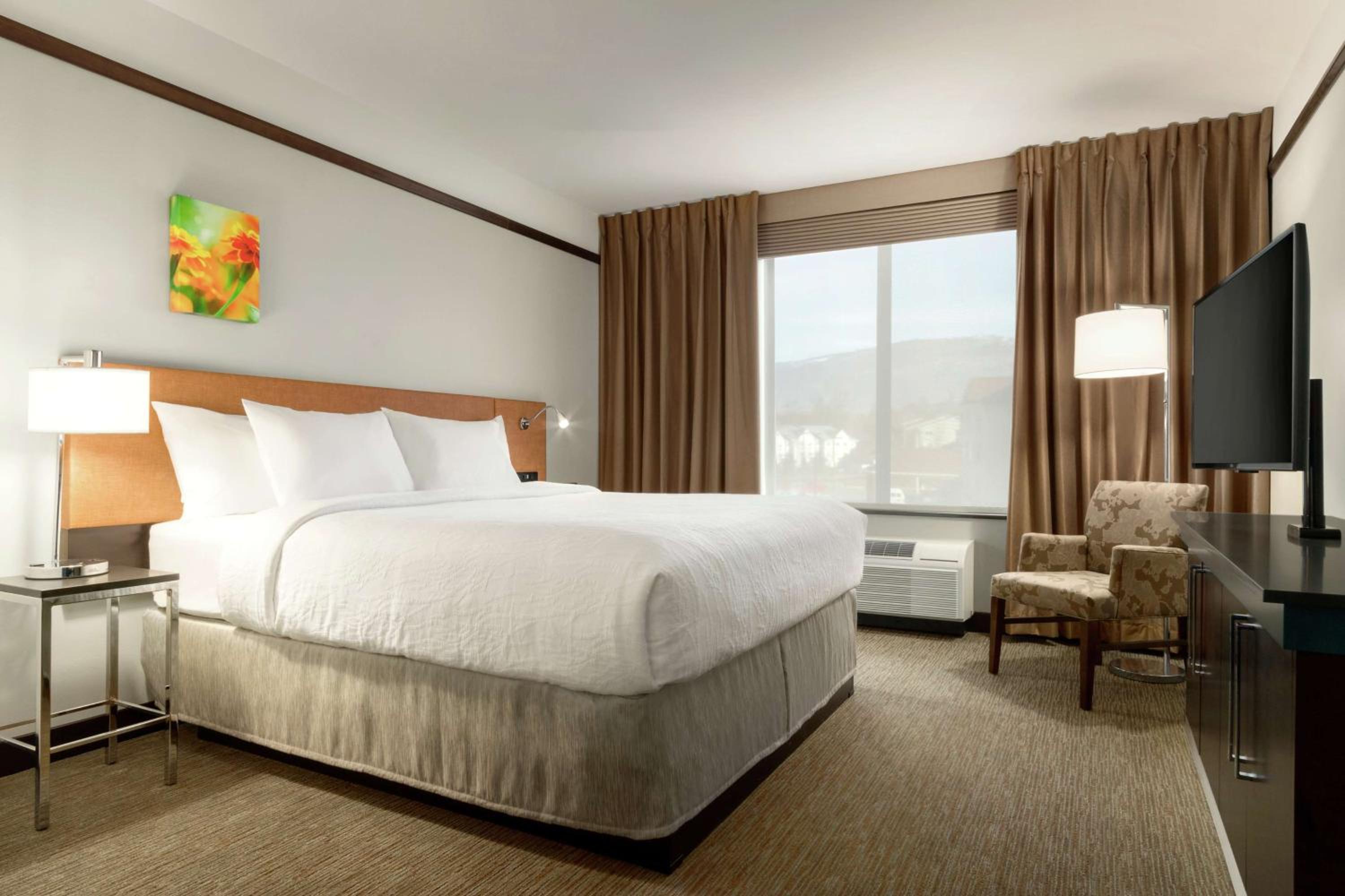 Medford Vacations - Hilton Garden Inn Medford - Property Image 37