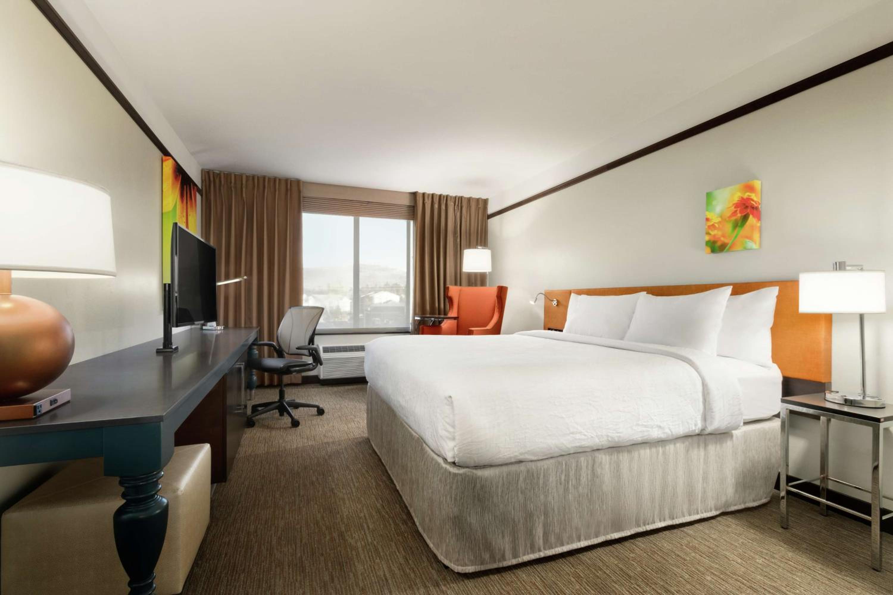 Medford Vacations - Hilton Garden Inn Medford - Property Image 38