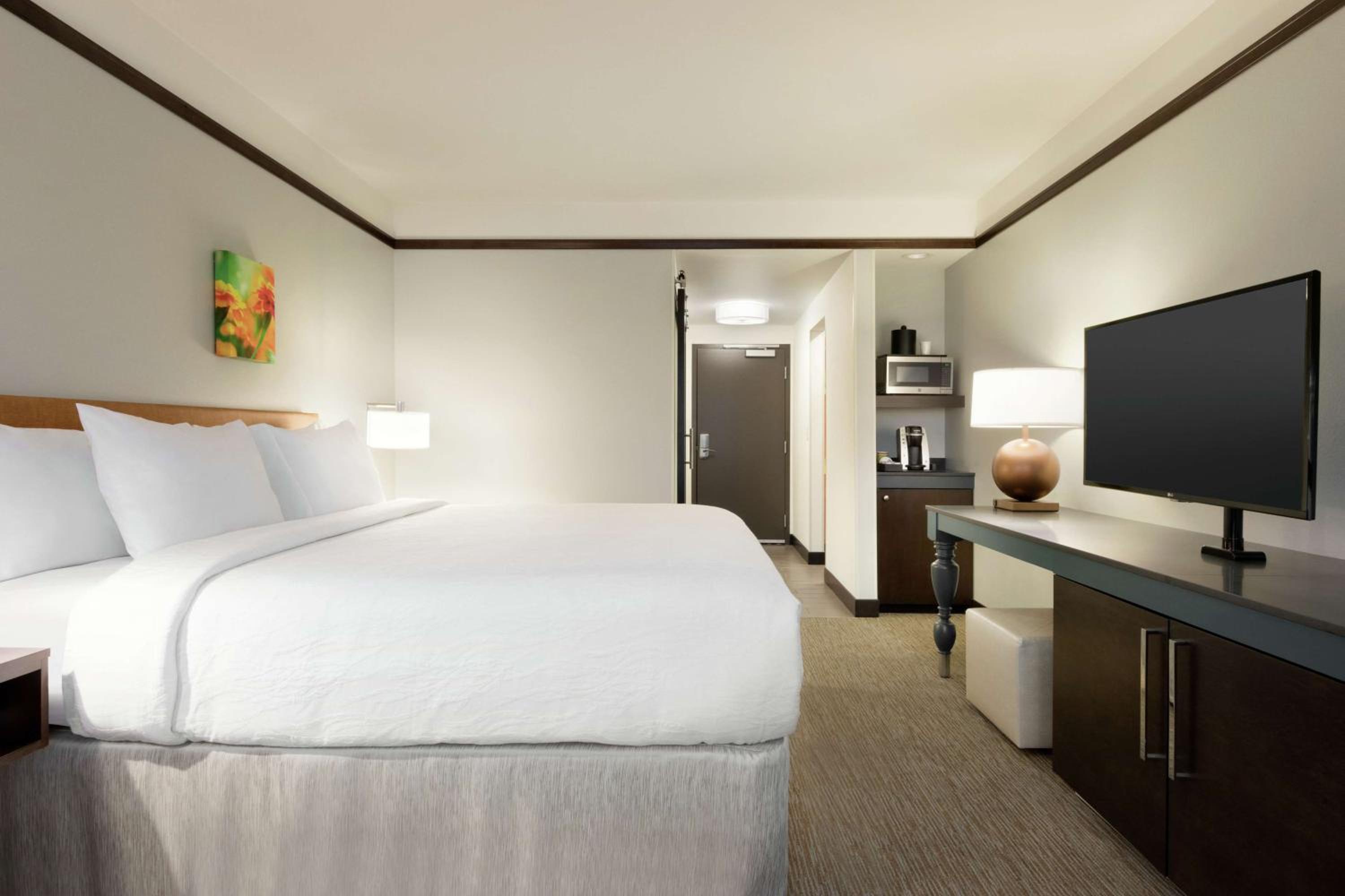 Medford Vacations - Hilton Garden Inn Medford - Property Image 16