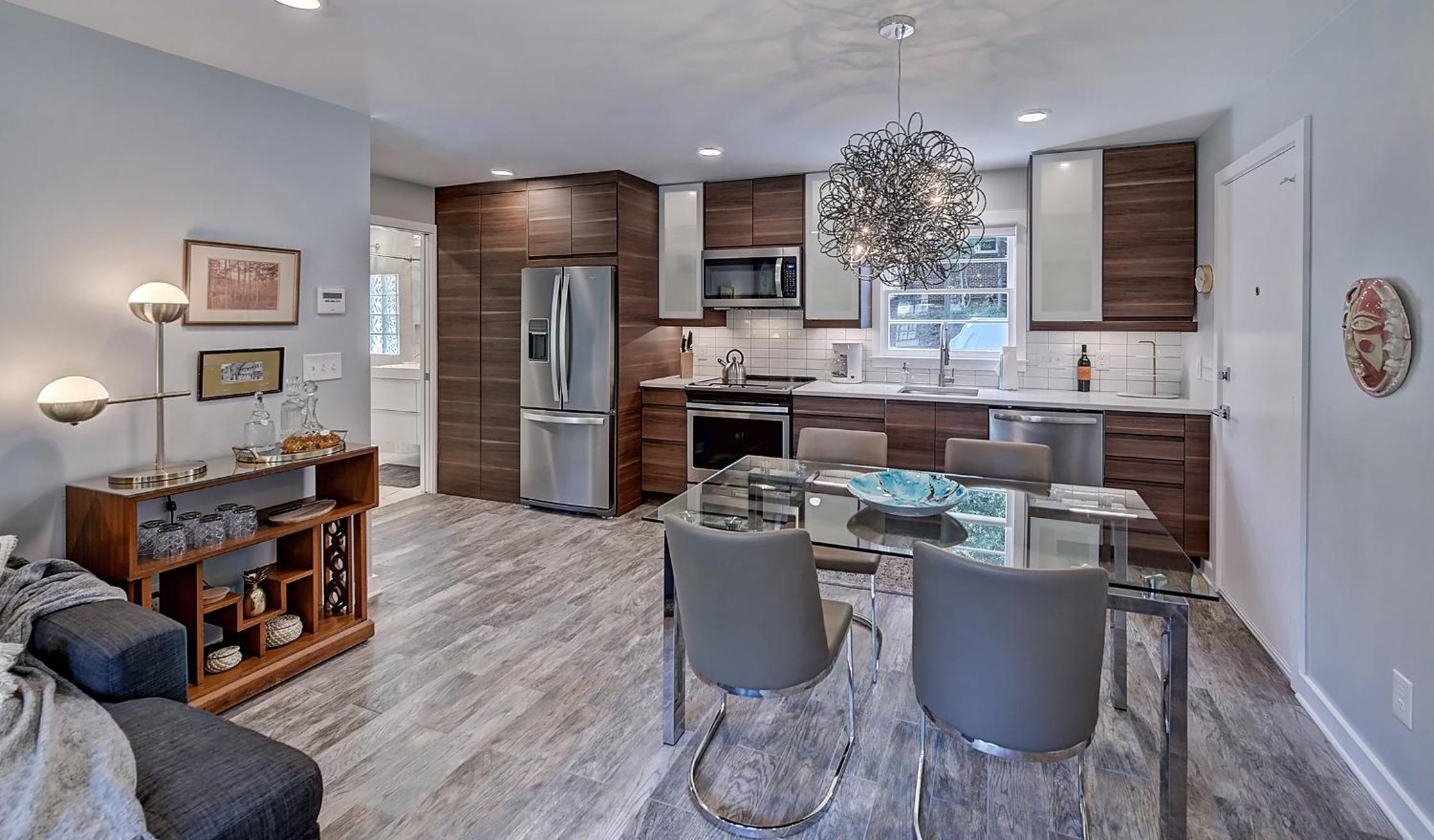 Charlotte Vacations - The Home Collection CLT: 510 Queens - Property Image 2