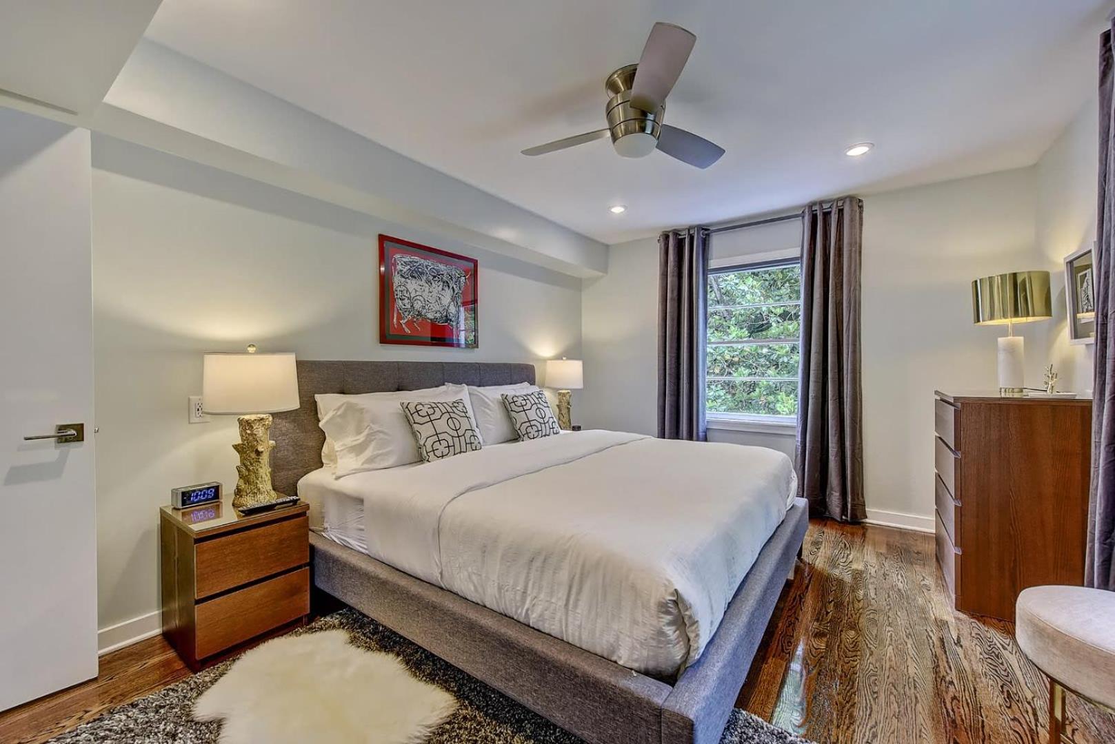 Charlotte Vacations - The Home Collection CLT: 510 Queens - Property Image 8