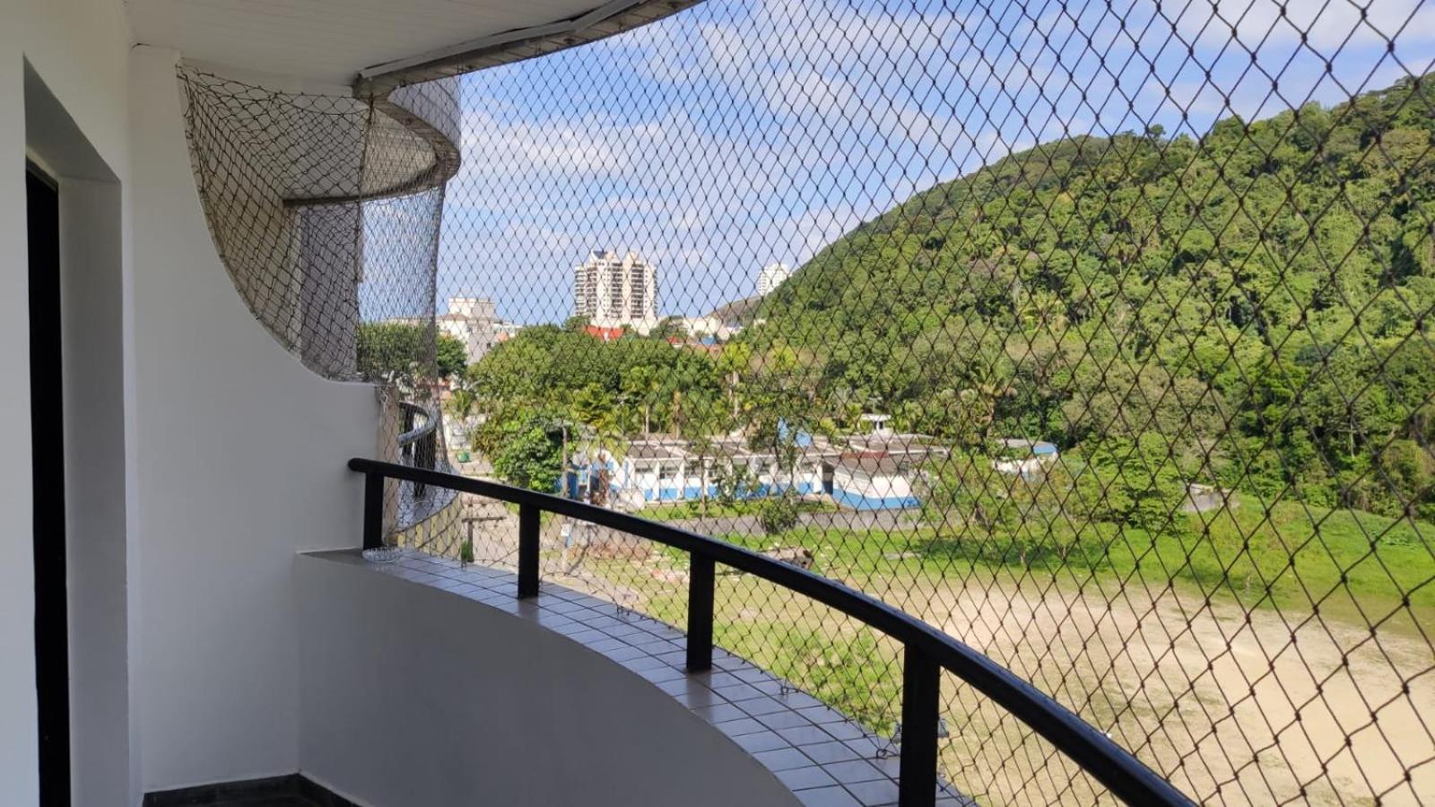 Apto com ar condicionado piscina estacionamento