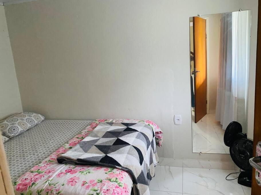 Casa CENTRO com Estacionamento-500m da rua do lazer, ideal p casais ou até 4 pessoas
