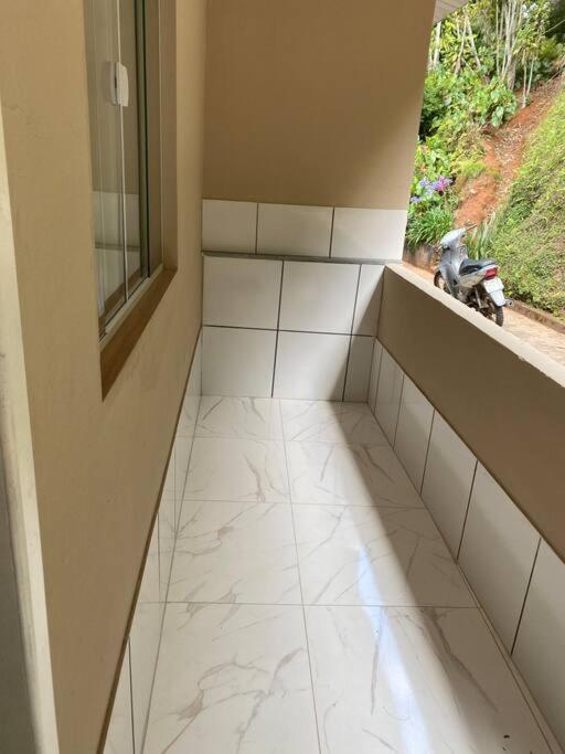 Casa CENTRO com Estacionamento-500m da rua do lazer, ideal p casais ou até 4 pessoas