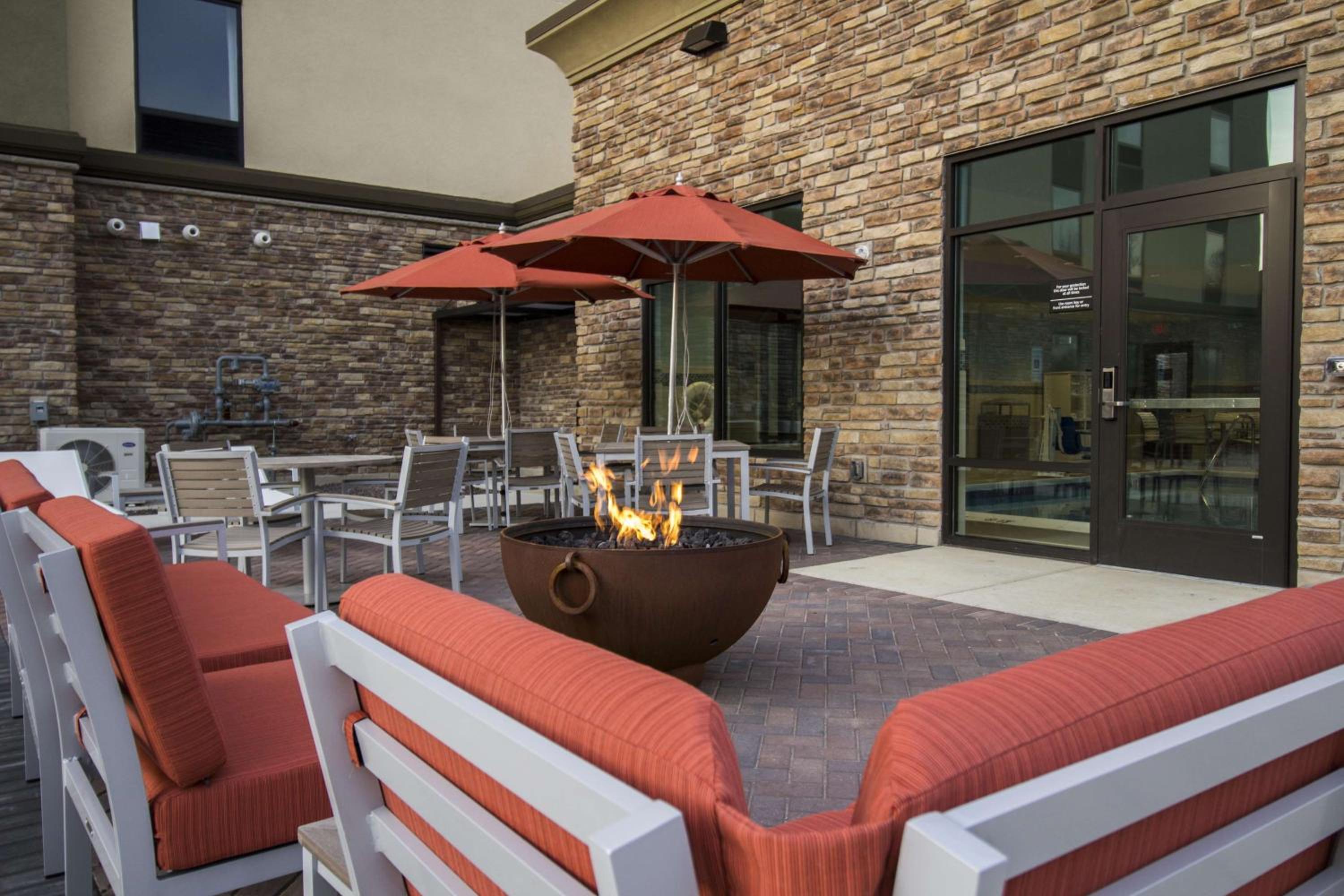 Forsyth Vacations - Hampton Inn Decatur, Mt. Zion, IL - Property Image 2
