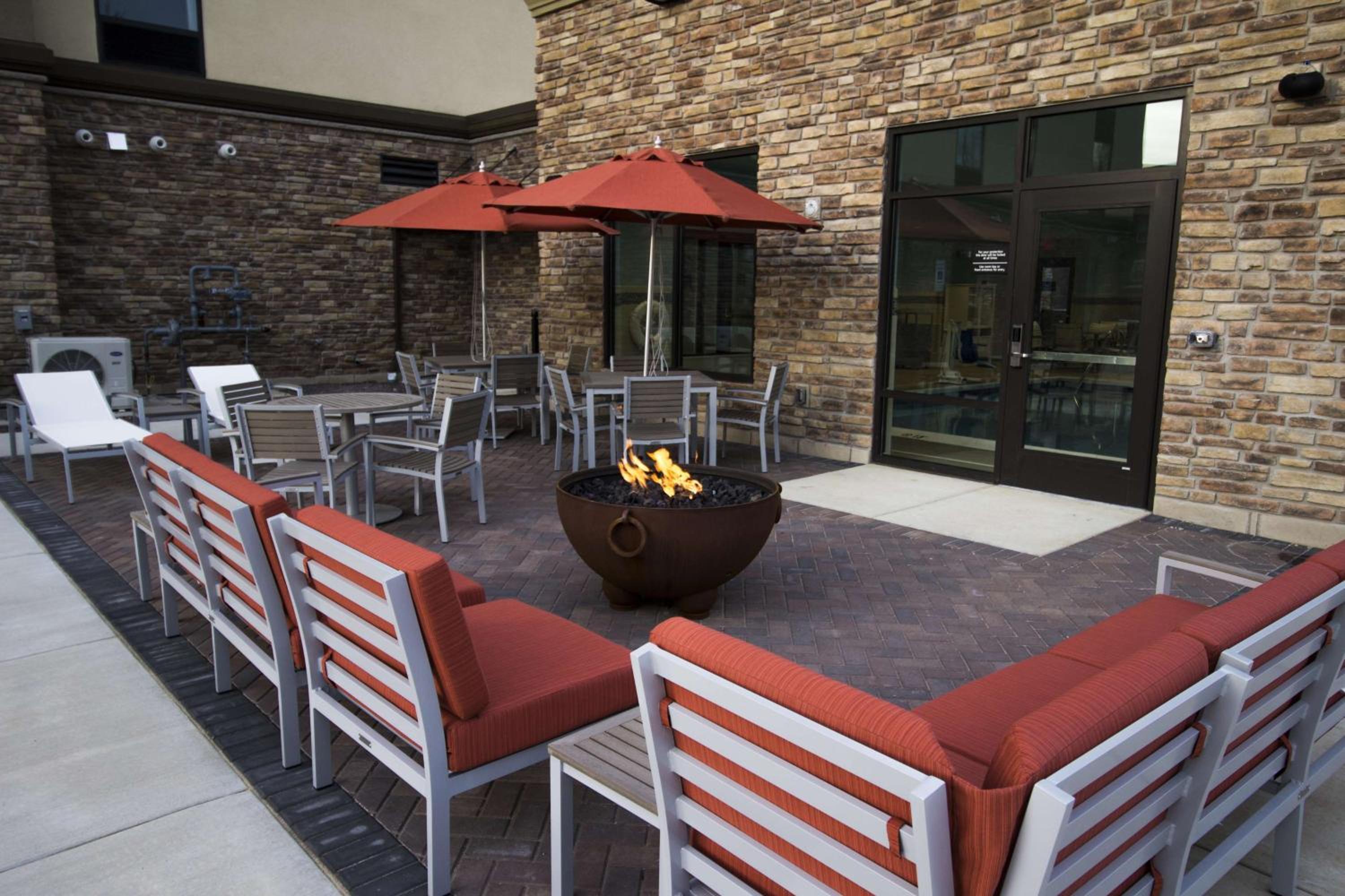 Forsyth Vacations - Hampton Inn Decatur, Mt. Zion, IL - Property Image 3