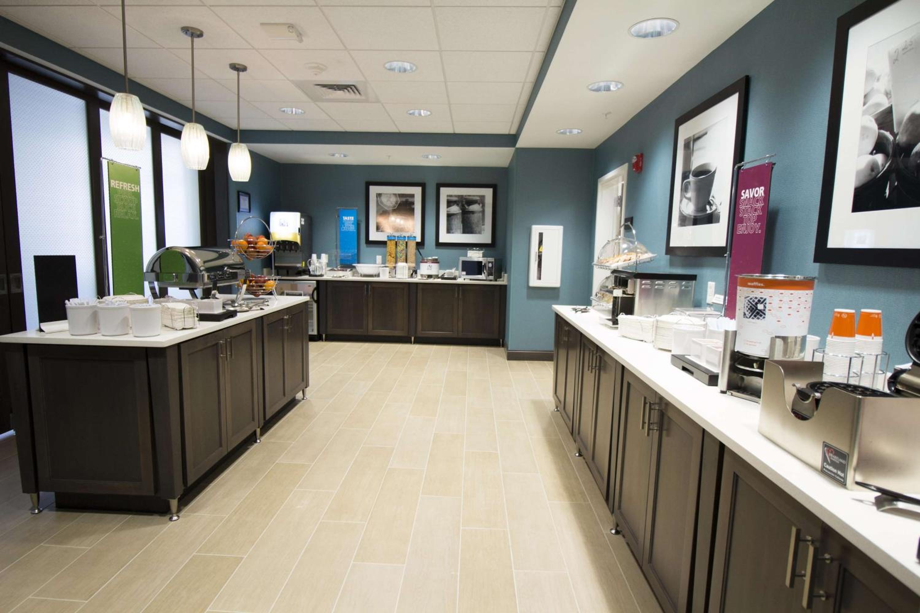 Decatur Vacations - Hampton Inn Decatur, Mt. Zion, IL - Property Image 7