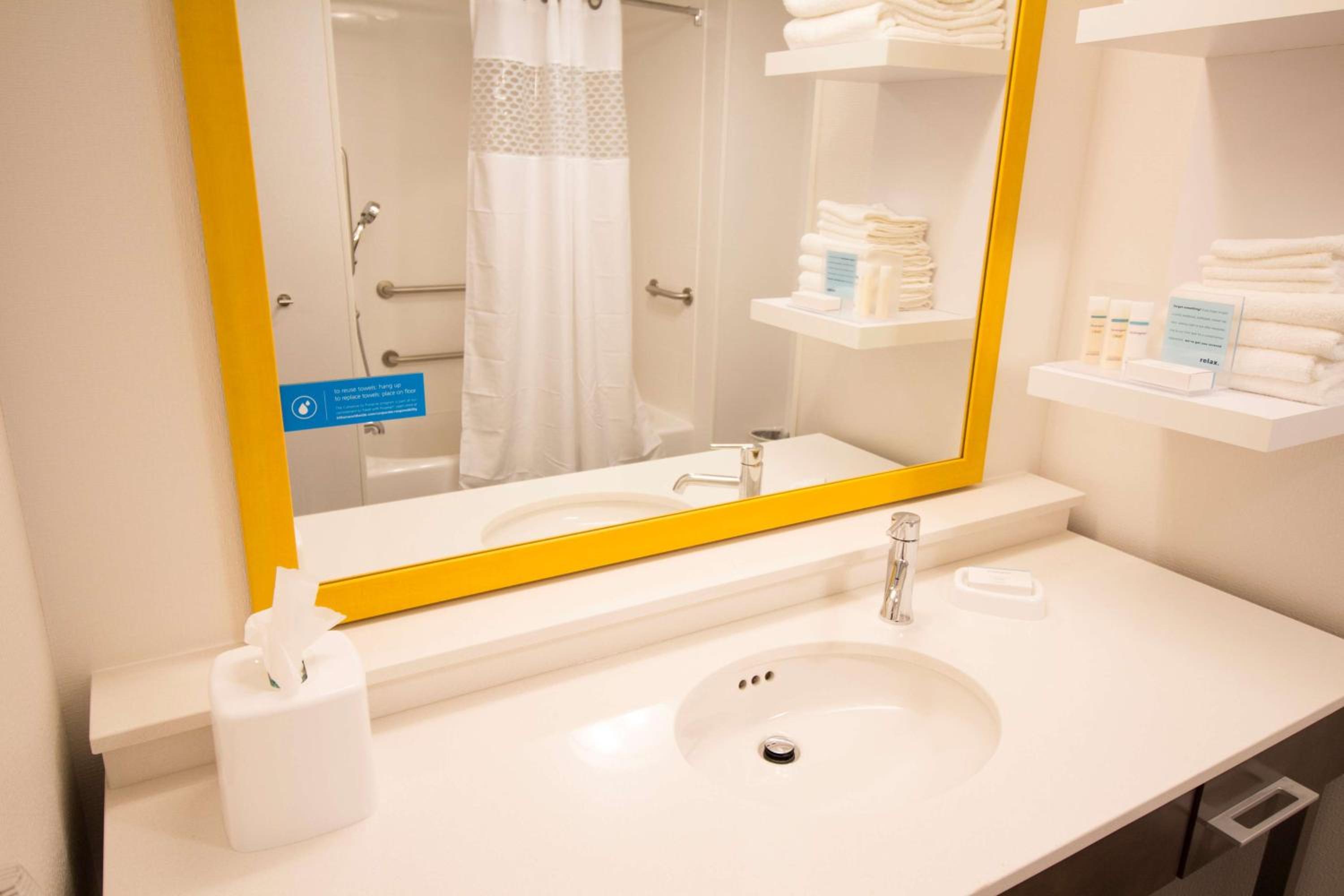 Decatur Vacations - Hampton Inn Decatur, Mt. Zion, IL - Property Image 4