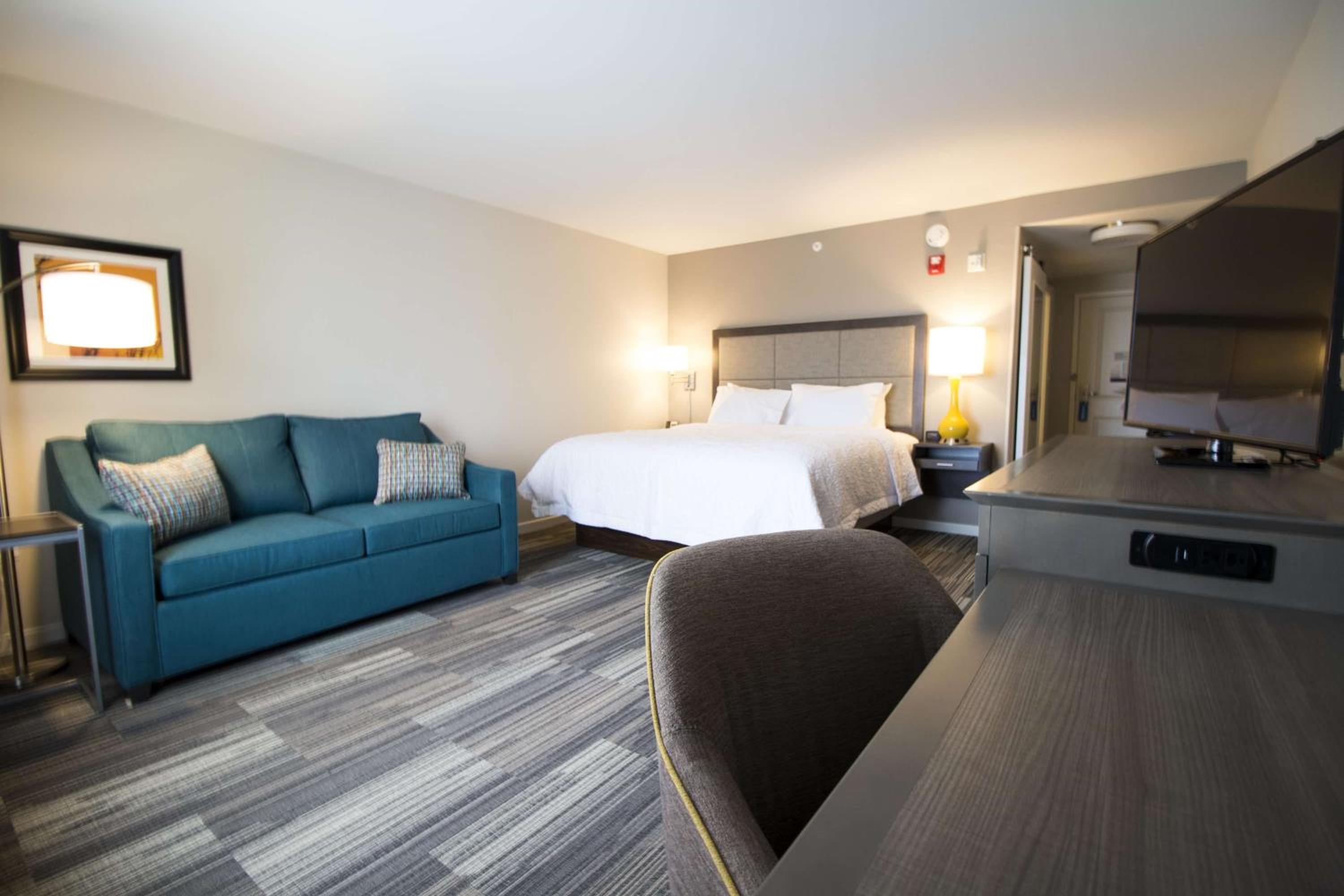 Decatur Vacations - Hampton Inn Decatur, Mt. Zion, IL - Property Image 6