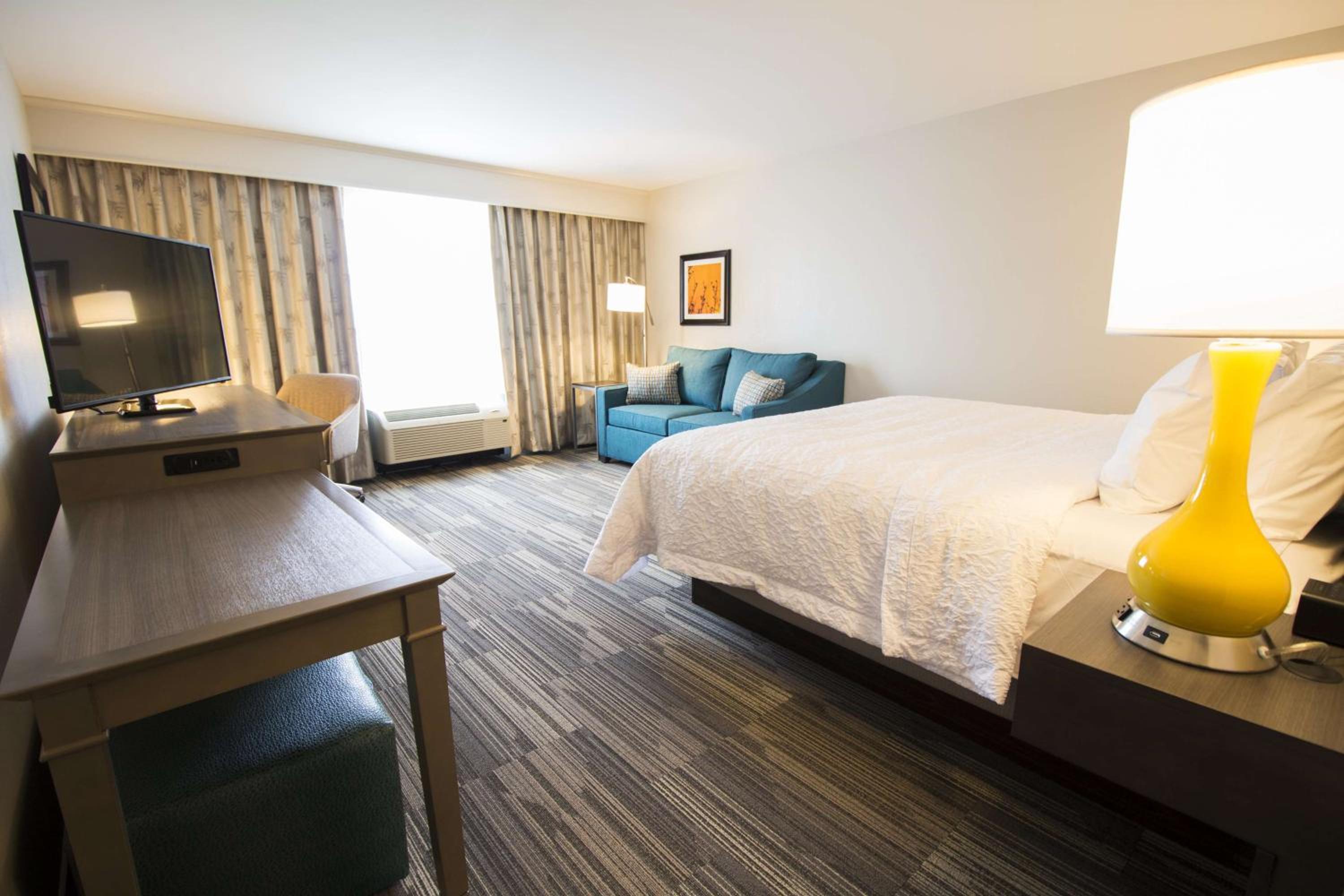 Decatur Vacations - Hampton Inn Decatur, Mt. Zion, IL - Property Image 1
