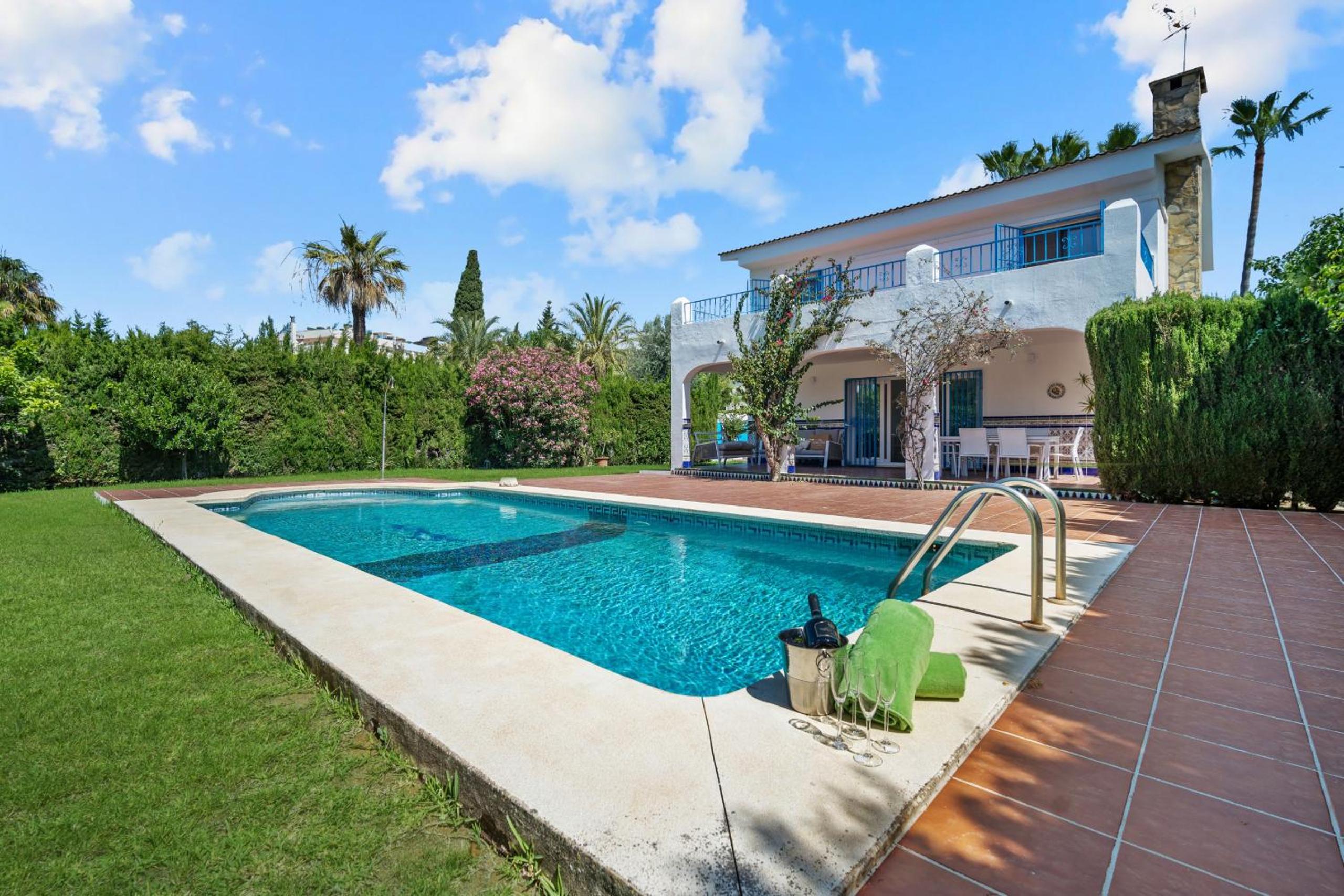 Villa Elena - Casablanca Marbella by Finest Rentals
