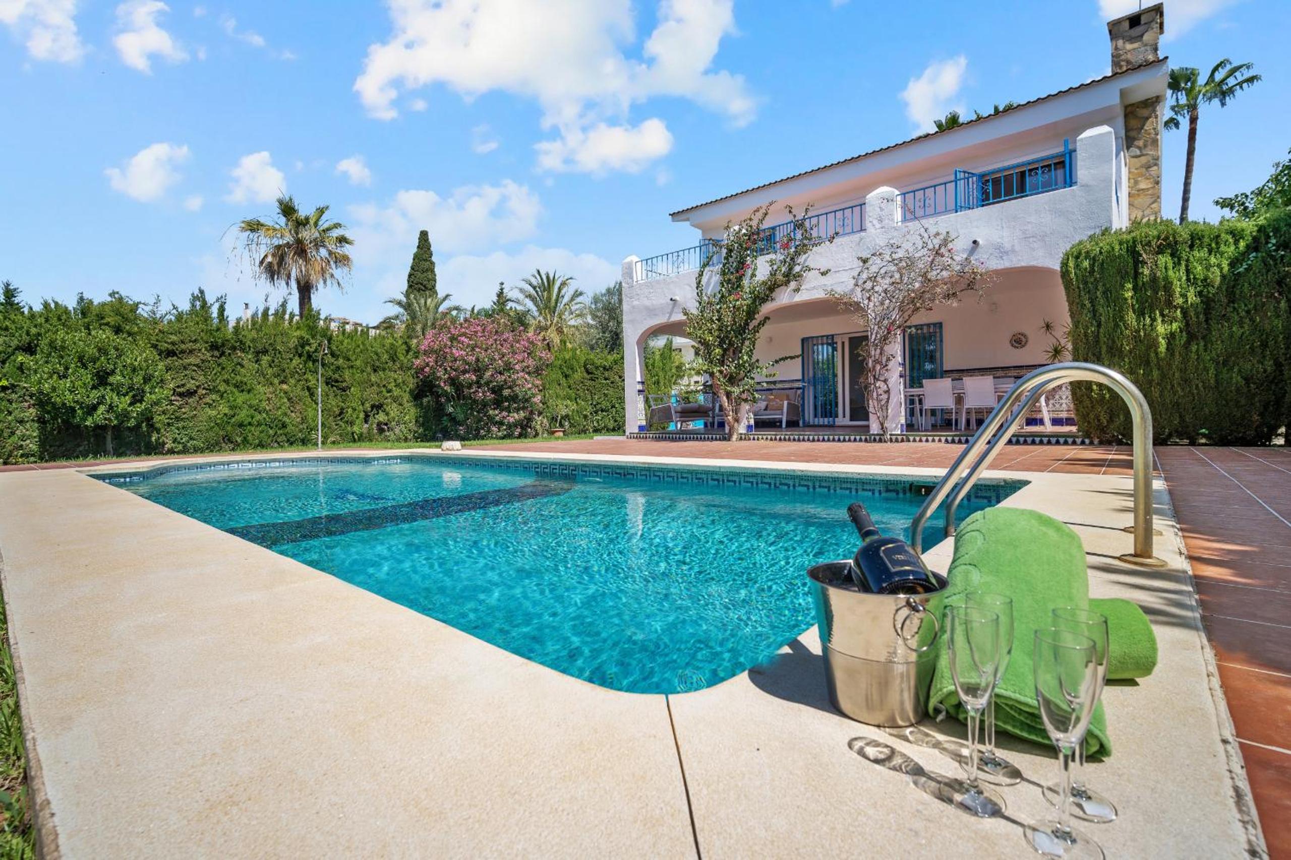 Villa Elena - Casablanca Marbella by Finest Rentals