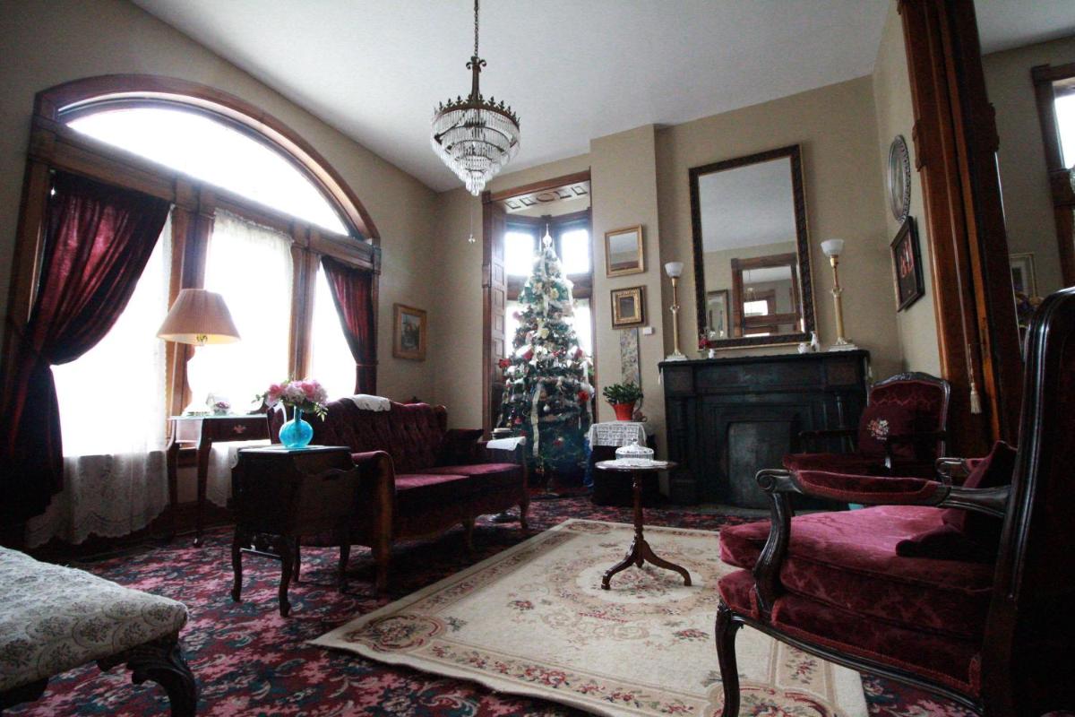 Mansion on The Mile B&B