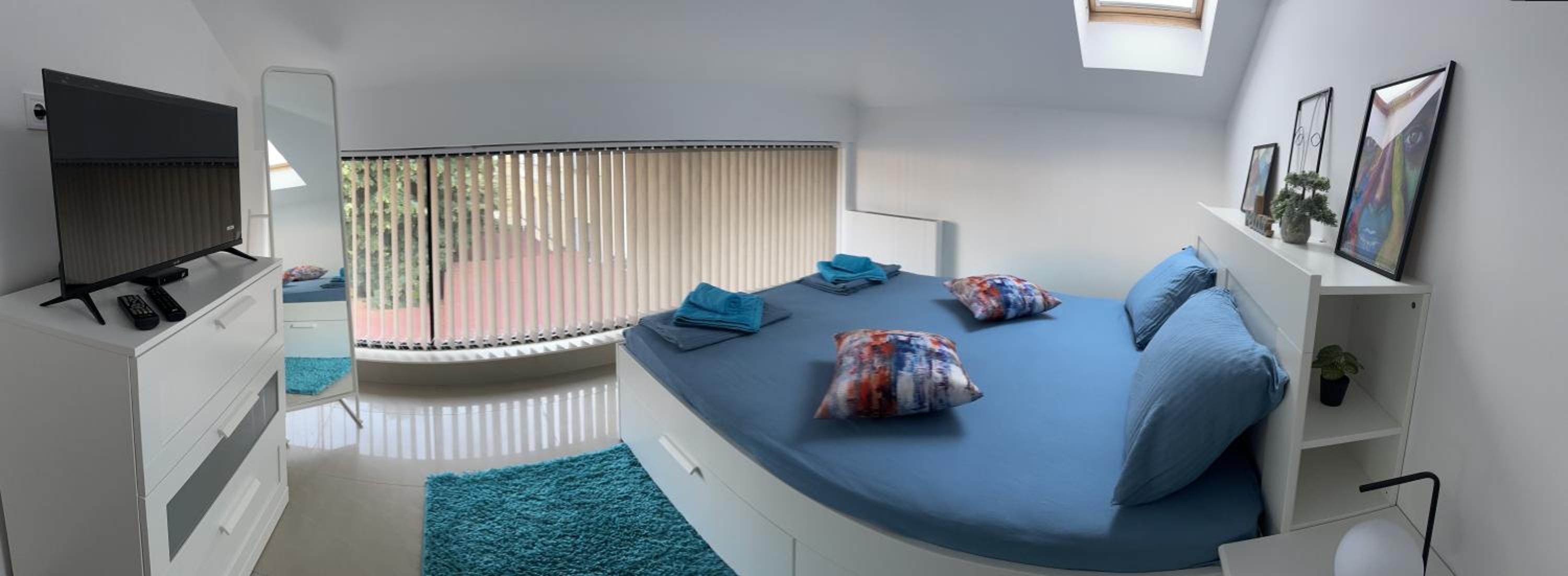 Blue Central Apartment