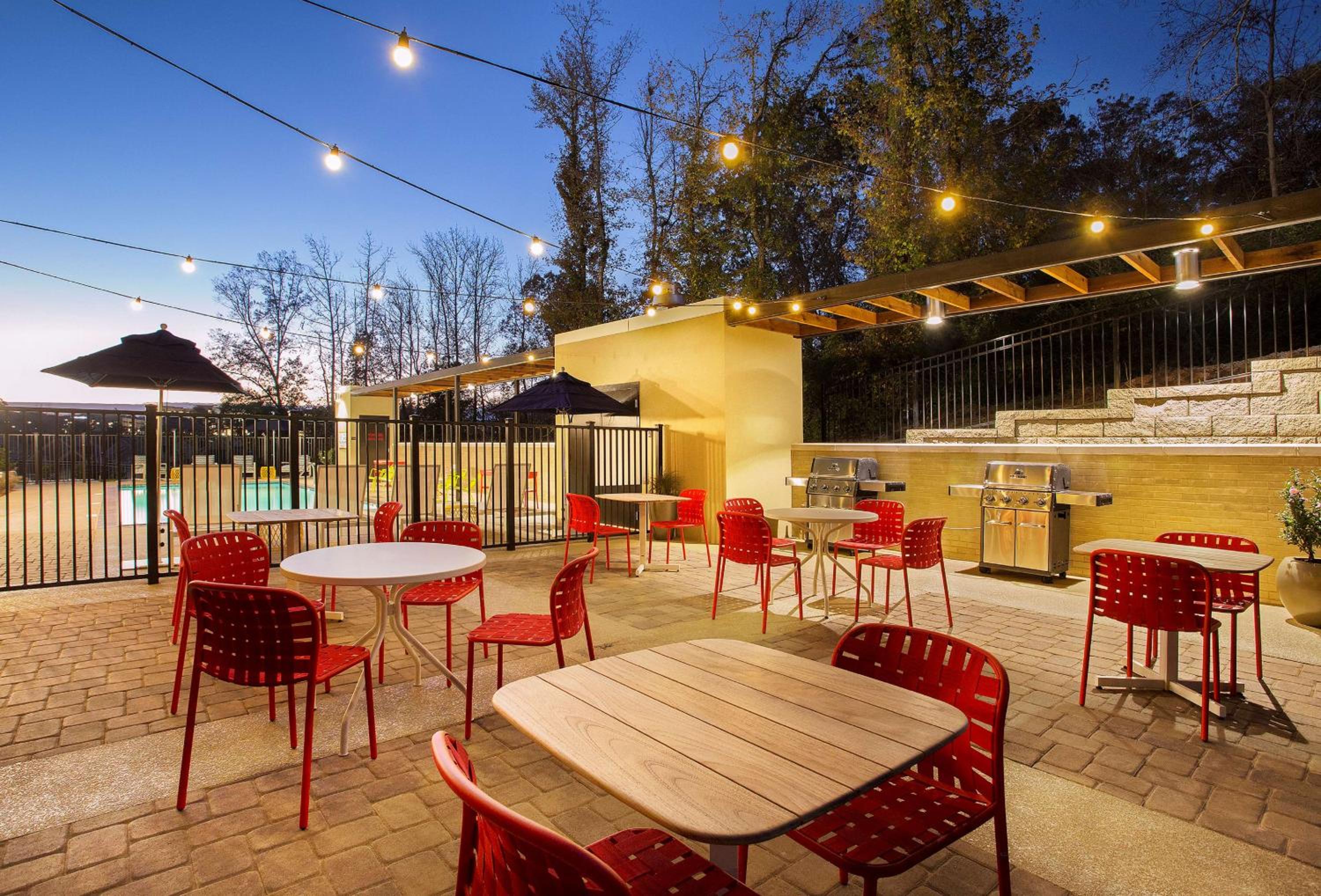 Oxford Vacations - Home2 Suites By Hilton Oxford - Property Image 19