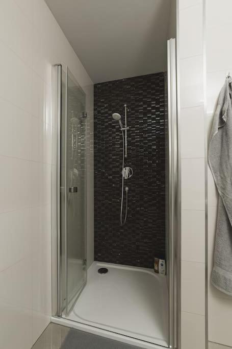 Golden Gate Apartment