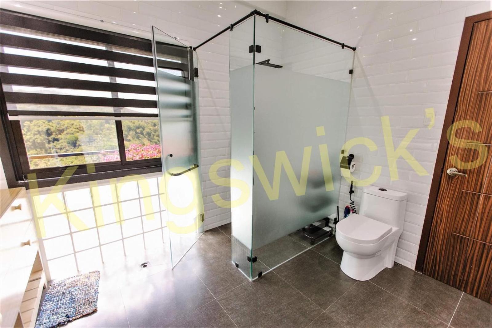 Kingswick's Rest House Naiba view 4