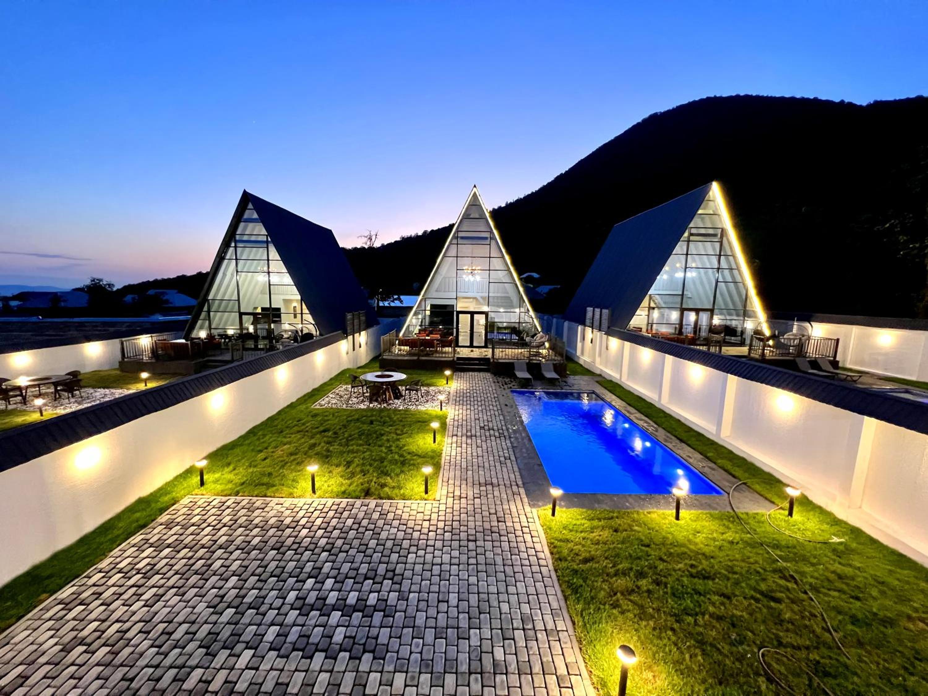 Qafqaz Falcon Chalet
