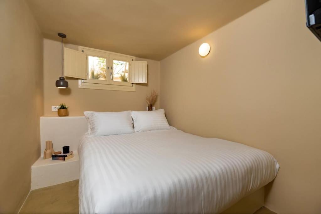 RockHill Luxury Suite Imerovigli view 4