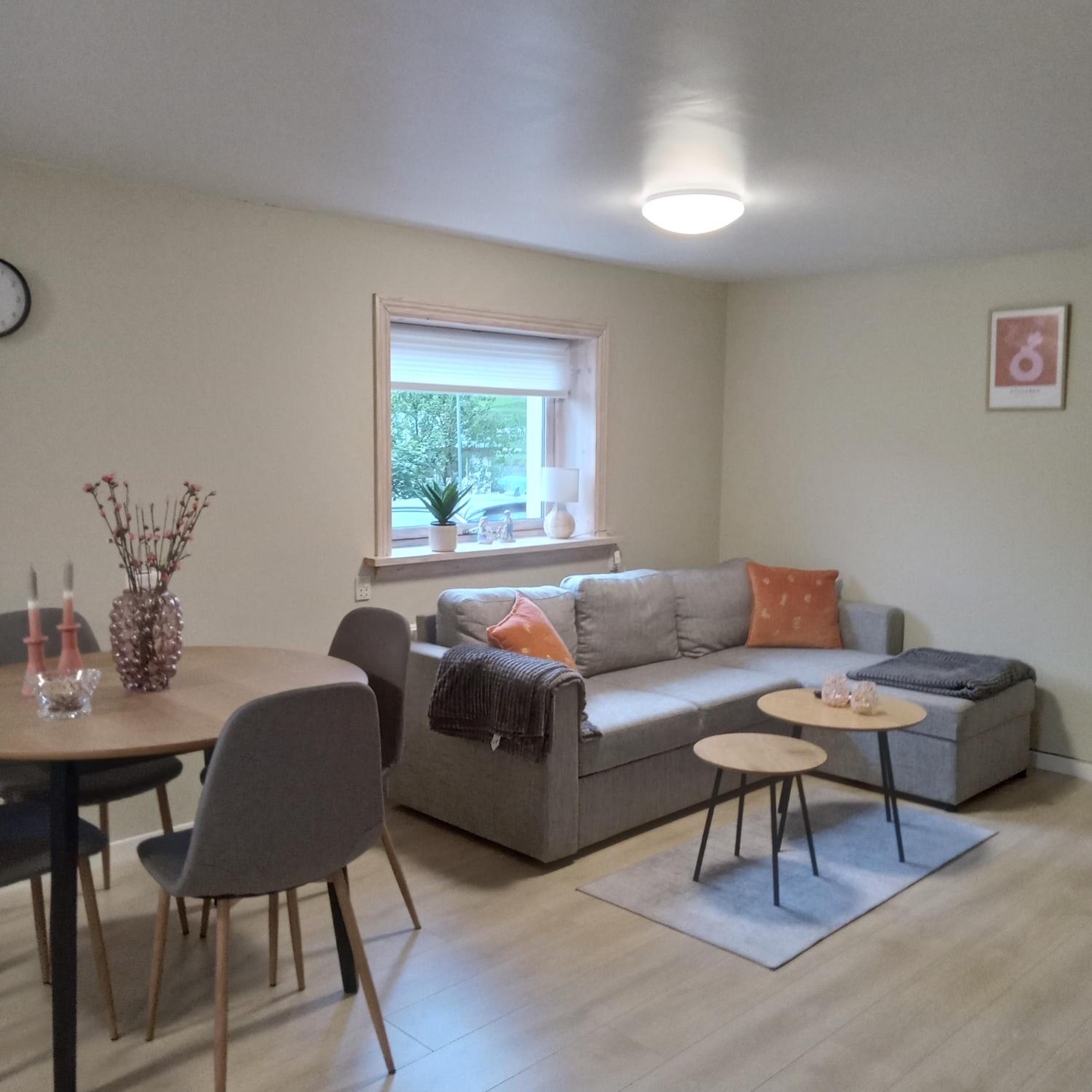 Experience unique Faroe Islands holiday home by the sea with great views, fully equipped kitchen and reliable Wi-Fi view 5