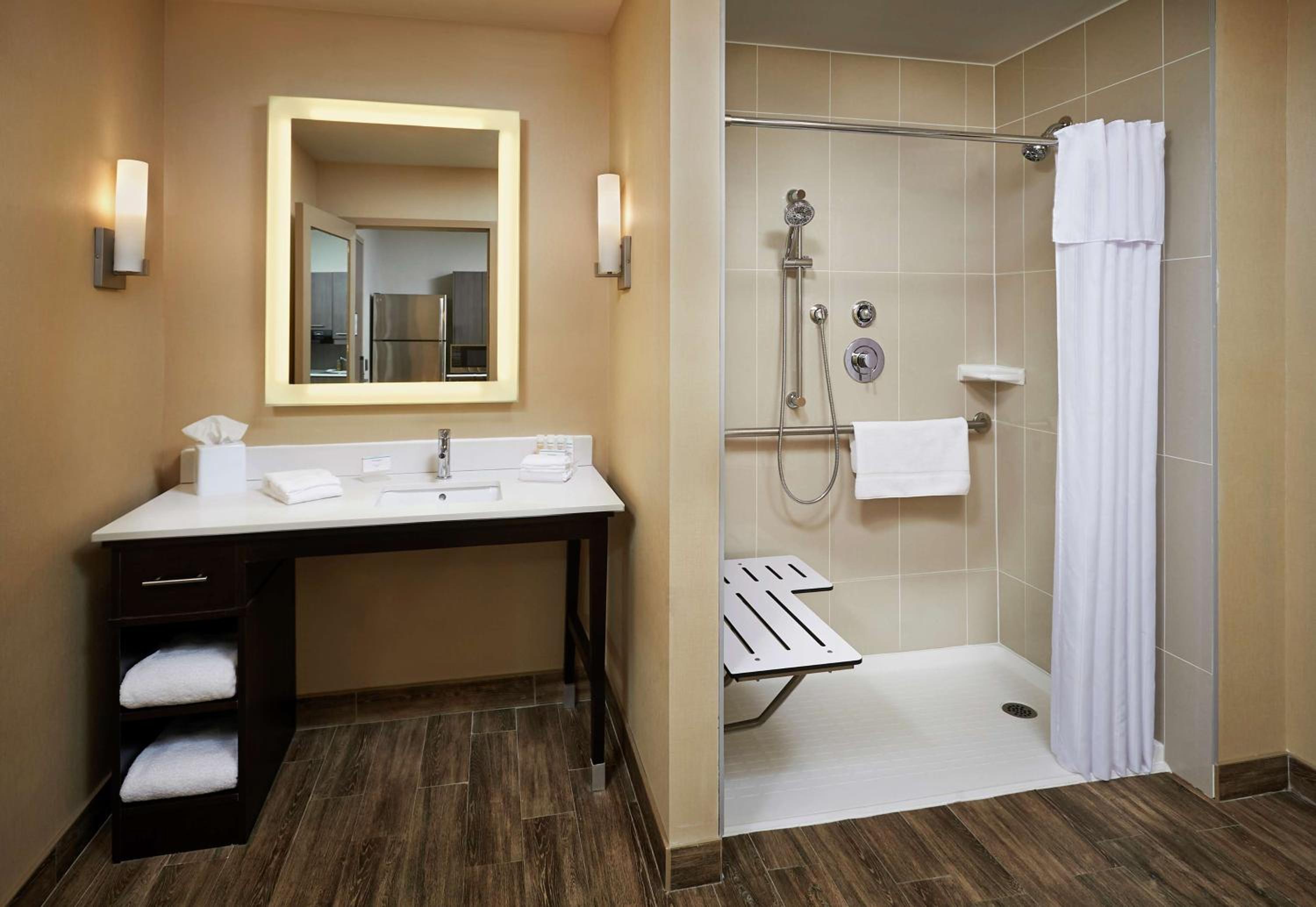 North Bay Vacations - Homewood Suites By Hilton North Bay - Property Image 35