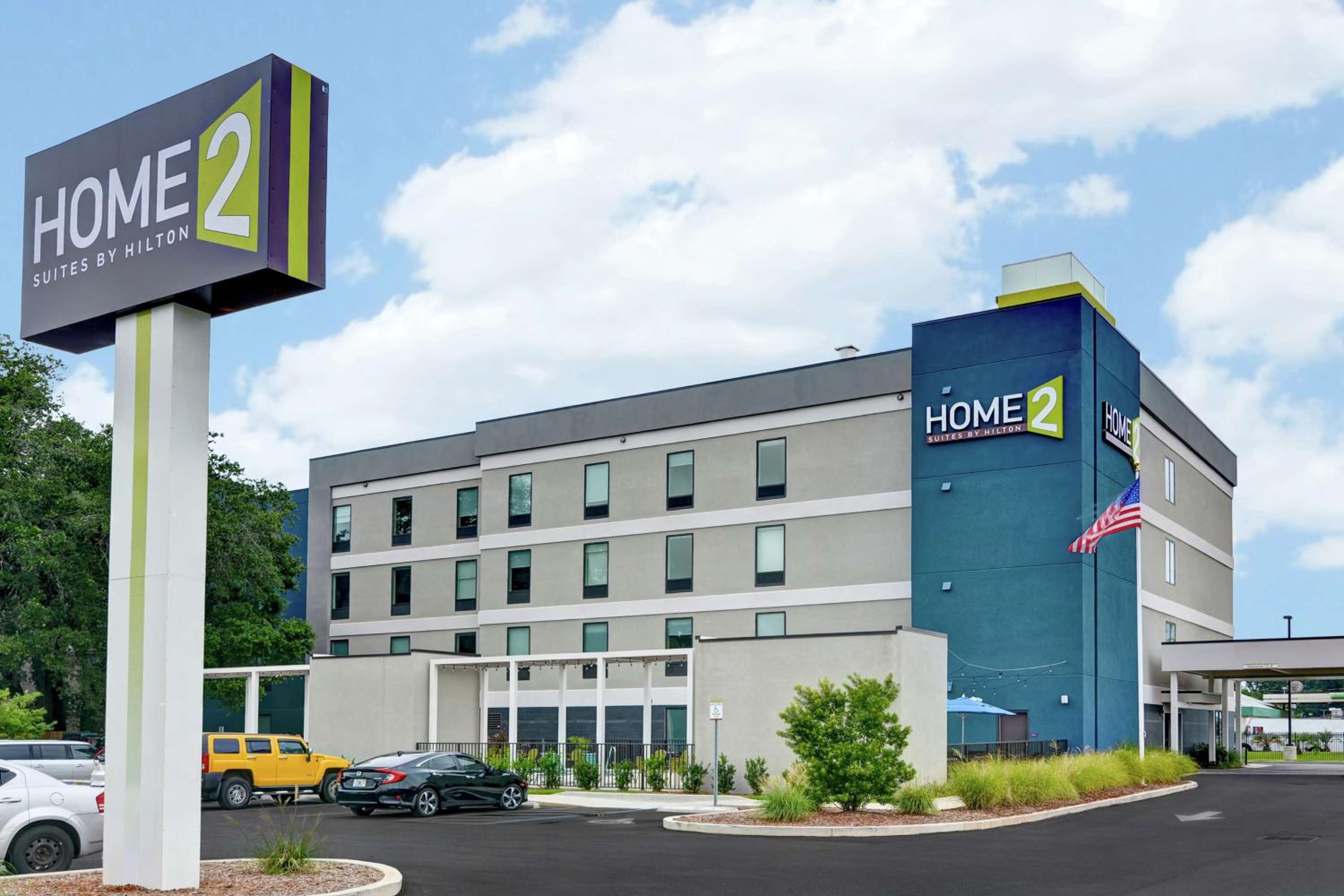 Hotel Home2 Suites Pensacola I-10 At North Davis Hwy - Image 1
