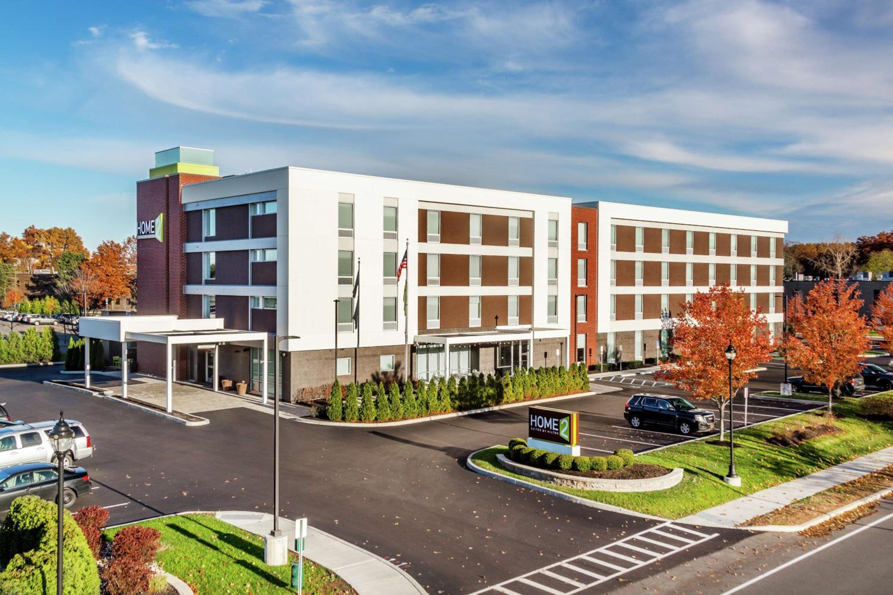 Hotel Home2 Suites by Hilton Albany Airport/Wolf Rd - Image 1