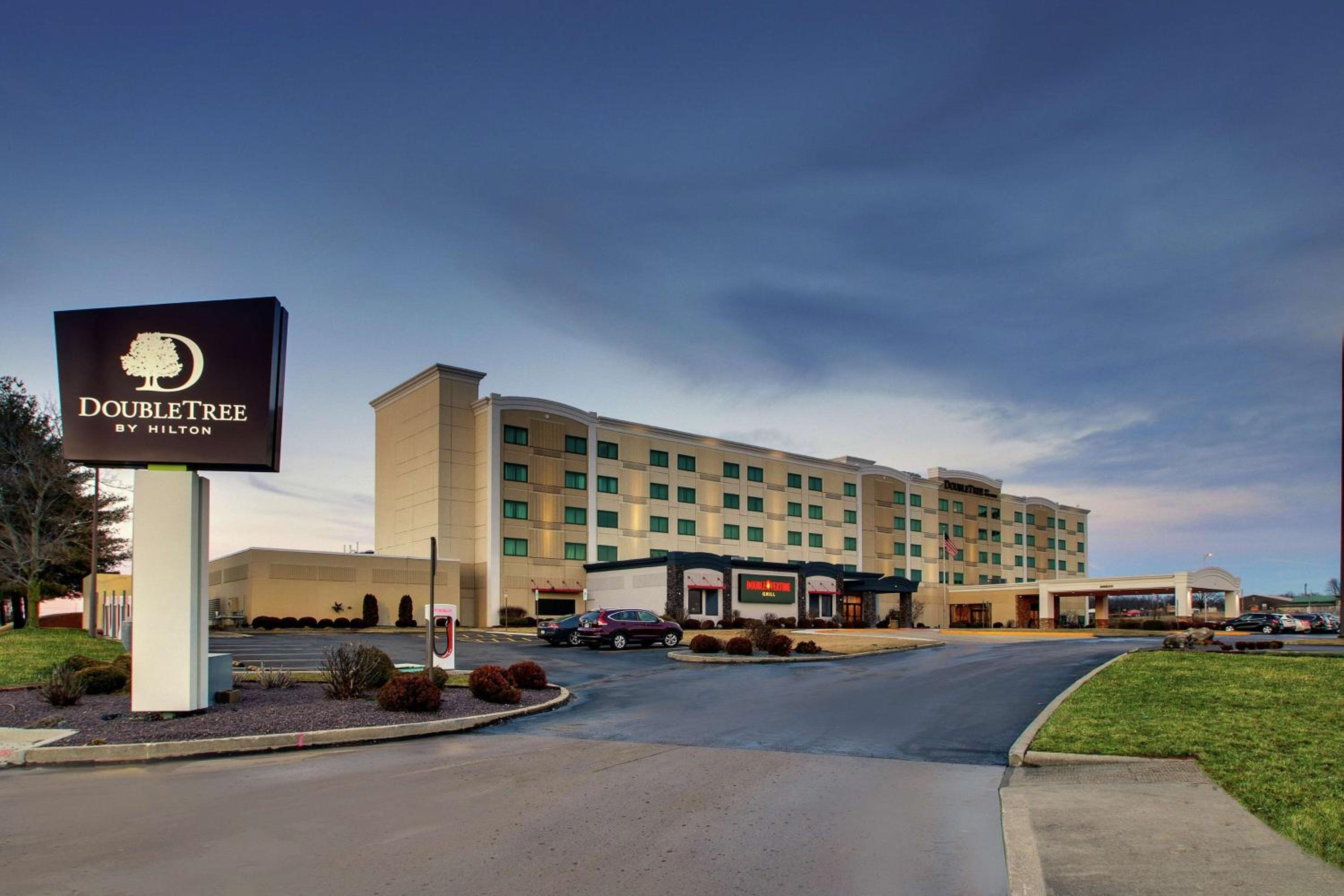 Mount Vernon Vacations - Doubletree By Hilton Mt. Vernon - Property Image 1